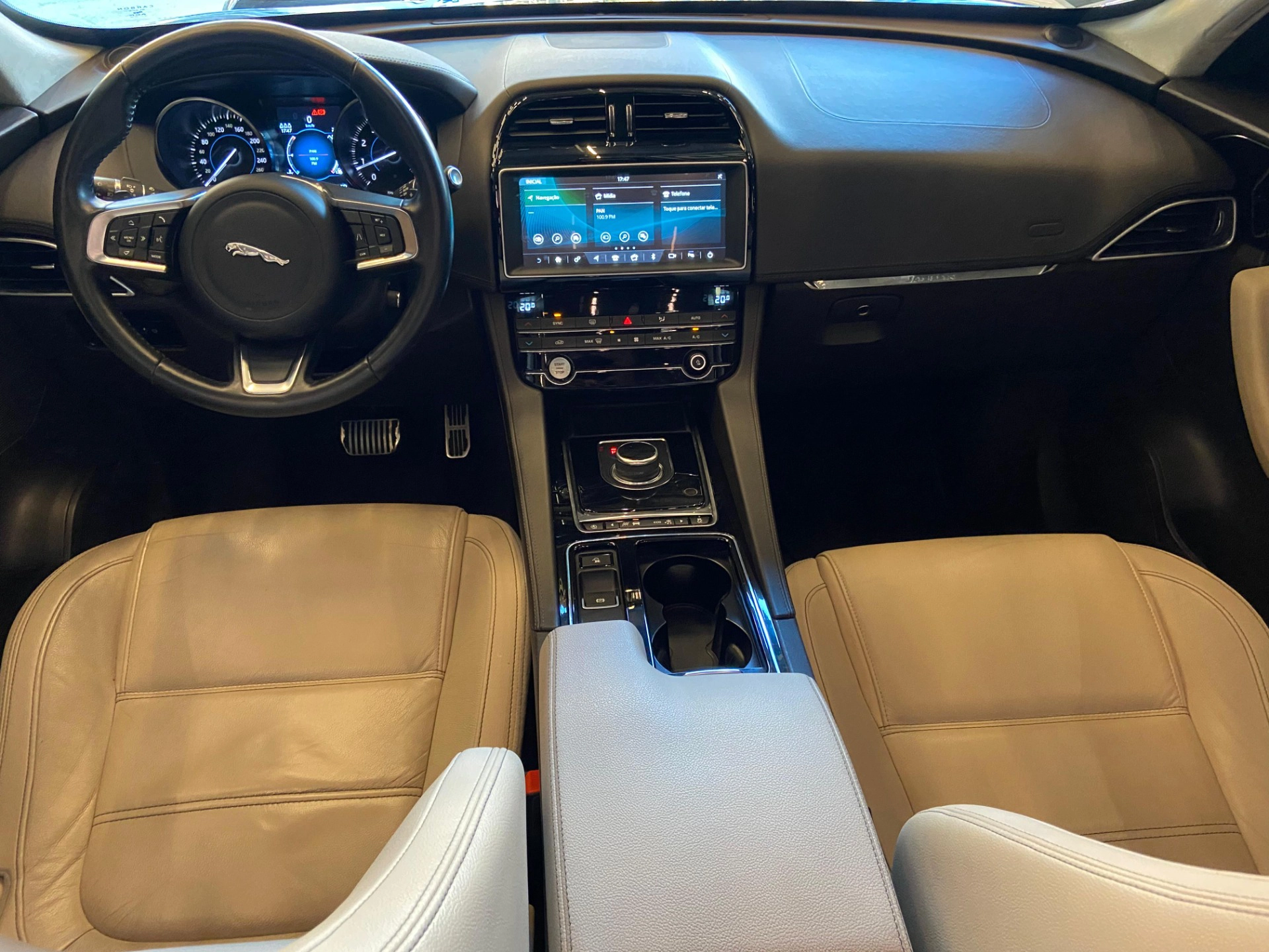 jaguar F-PACE 2.0 16V INGENIUM PRESTIGE AWD 4P AUTOMÁTICO 2019