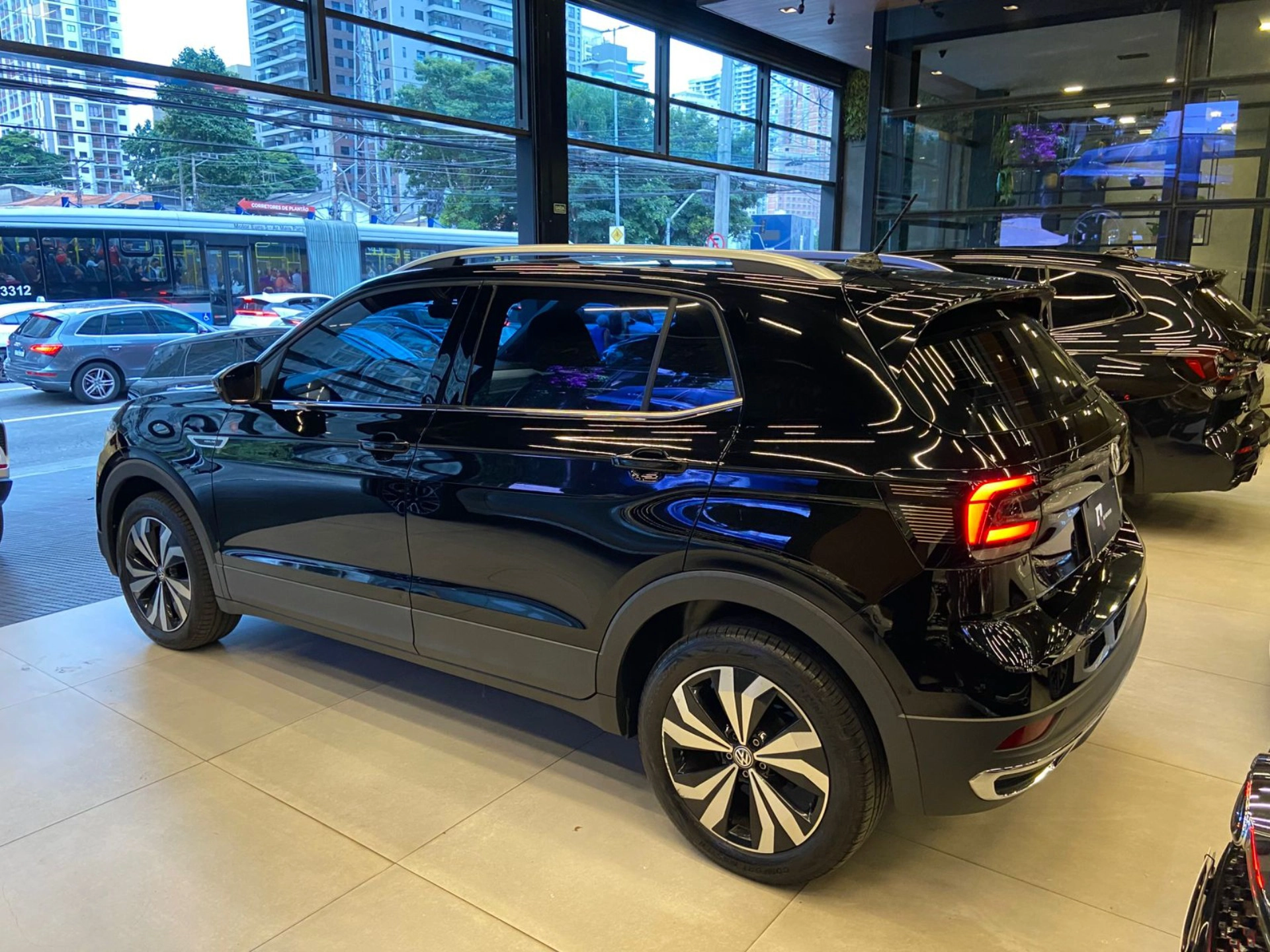 volkswagen T-CROSS 1.4 250 TSI TOTAL FLEX HIGHLINE AUTOMÁTICO 2021
