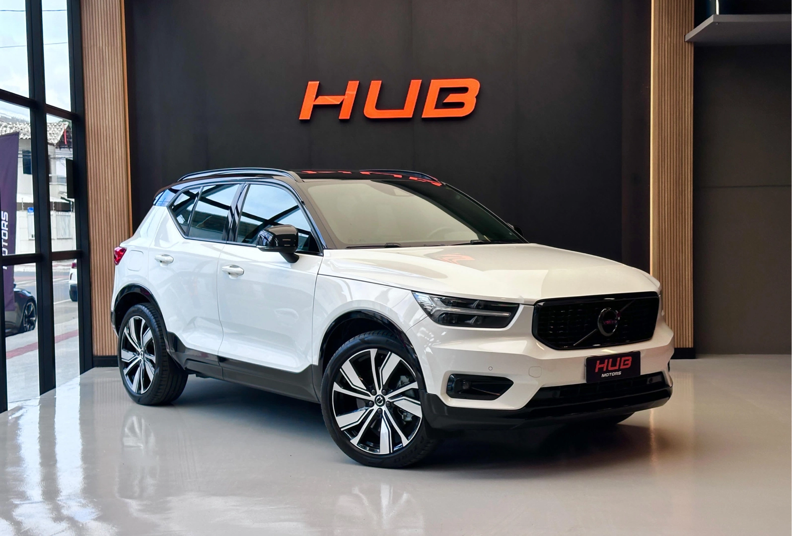 VOLVO XC40 1.5 T5 RECHARGE R-DESIGN GEARTRONIC