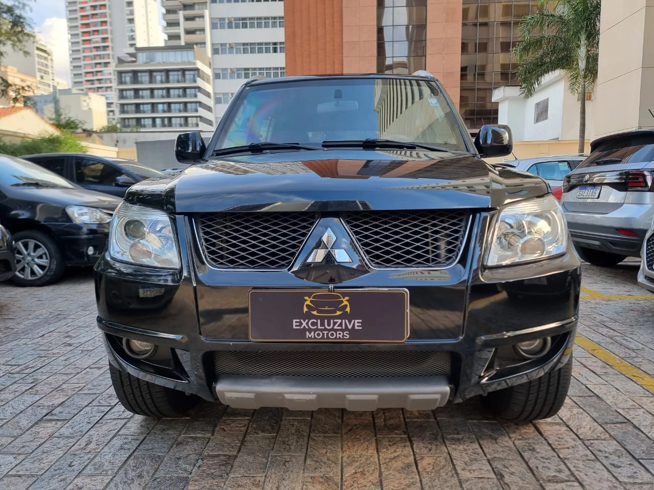 MITSUBISHI PAJERO TR4 2.0 4X2 16V 140CV FLEX 4P MANUAL