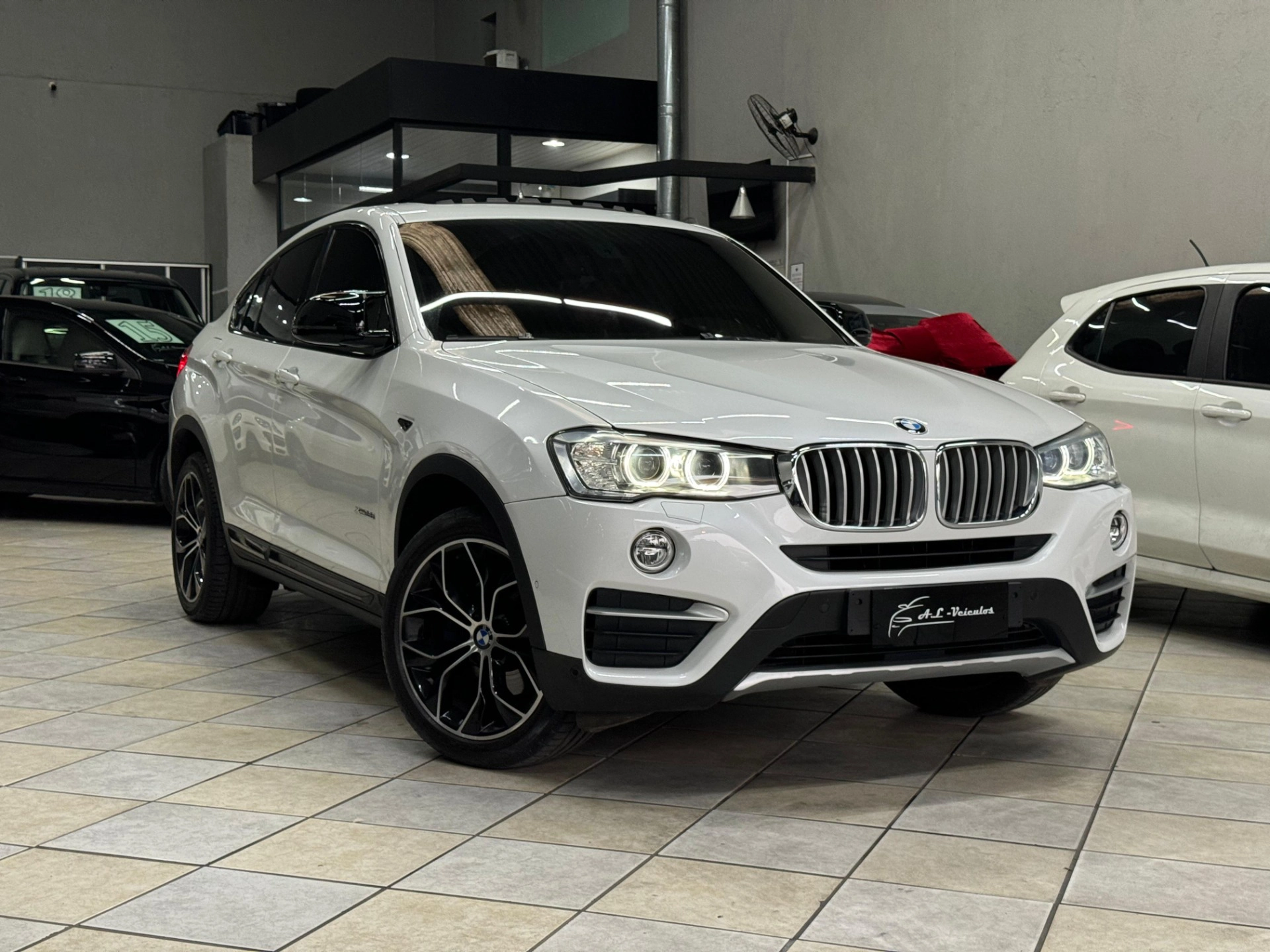 BMW X4 2.0 28I X LINE 4X4 16V TURBO GASOLINA 4P AUTOMÁTICO
