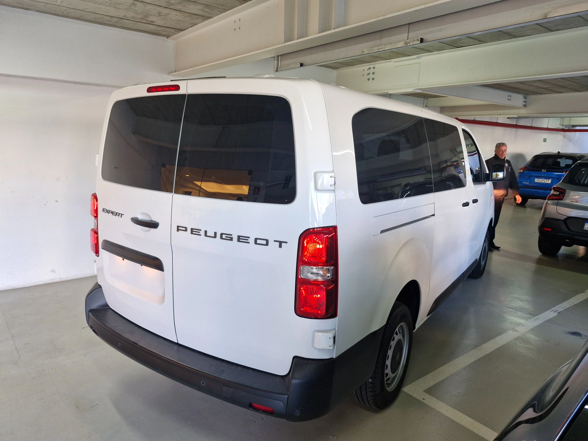 PEUGEOT-EXPERT-1.5 BLUEHDI DIESEL VITRE MANUAL