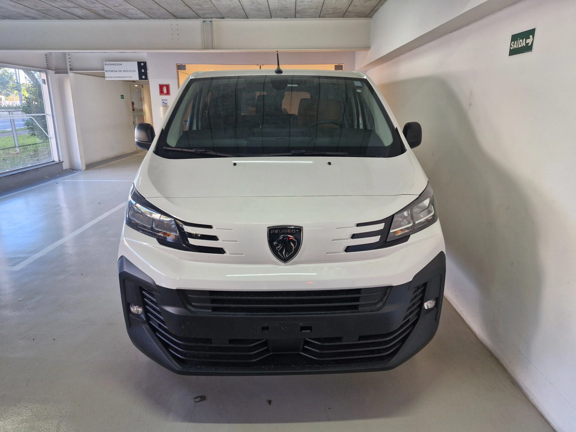 PEUGEOT-EXPERT-1.5 BLUEHDI DIESEL VITRE MANUAL