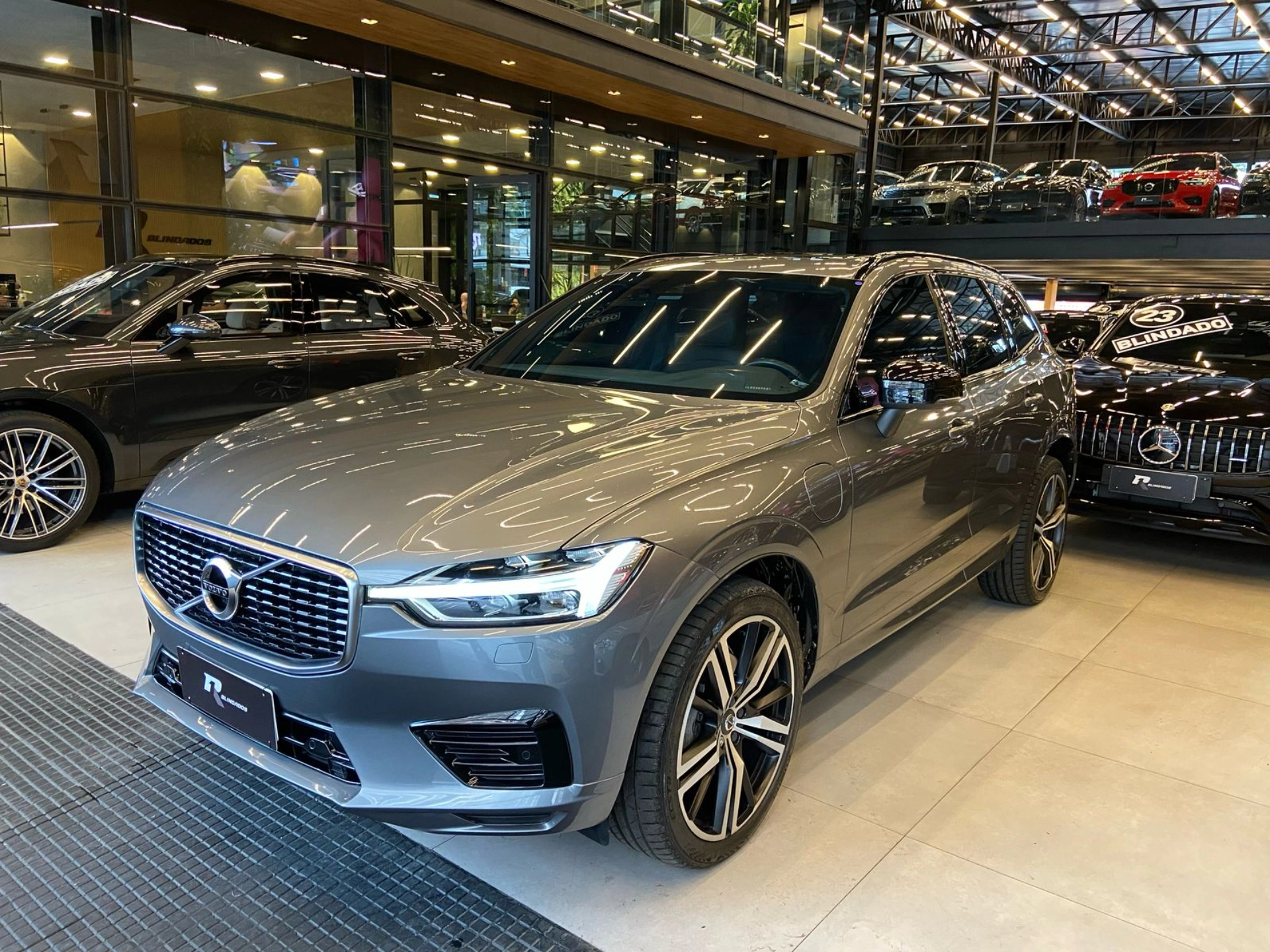 volvo XC60 2.0 T8 HYBRID R-DESIGN AWD GEARTRONIC 2020