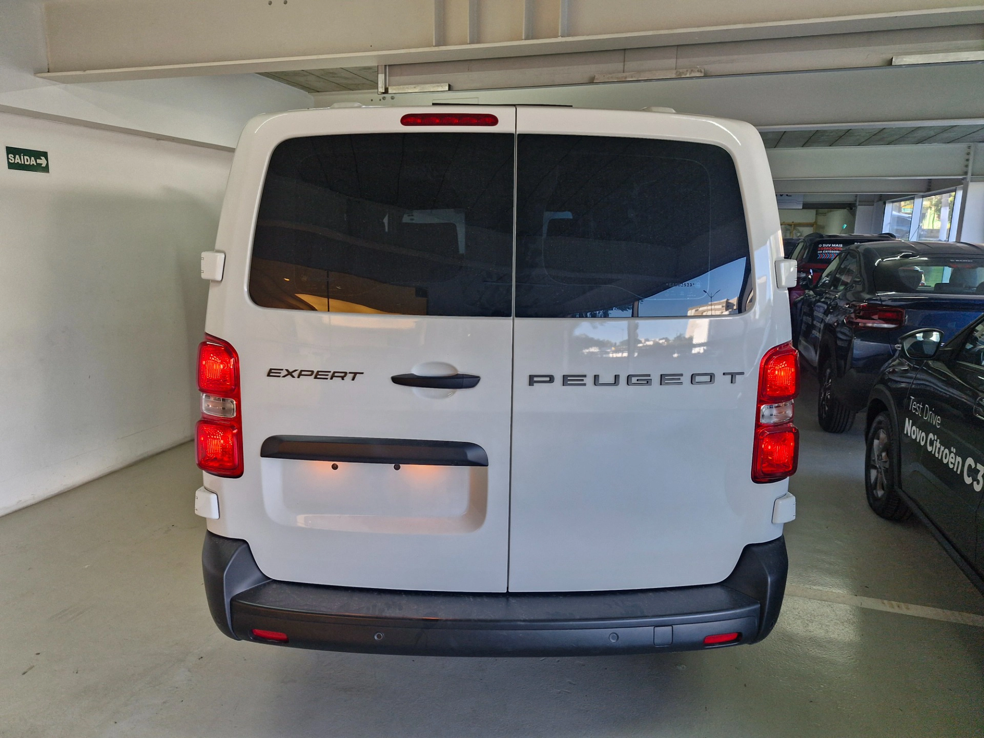 PEUGEOT-EXPERT-1.5 BLUEHDI DIESEL VITRE MANUAL