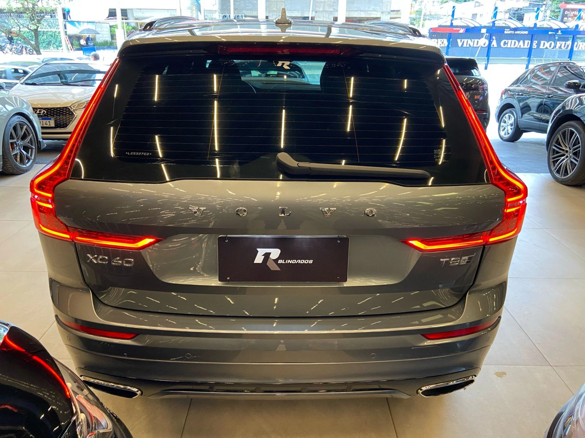 volvo XC60 2.0 T8 HYBRID R-DESIGN AWD GEARTRONIC 2020