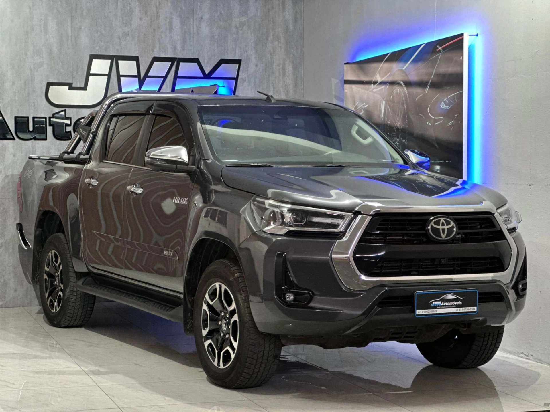 TOYOTA HILUX 2.8 D-4D TURBO DIESEL CD SRX 4X4 AUTOMÁTICO