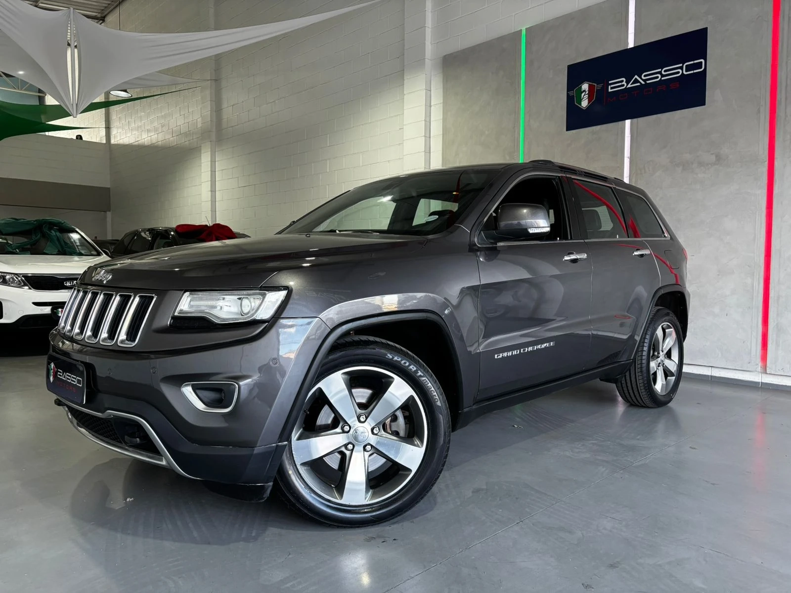 JEEP GRAND CHEROKEE 3.0 LIMITED 4X4 V6 24V TURBO DIESEL 4P AUTOMÁTICO