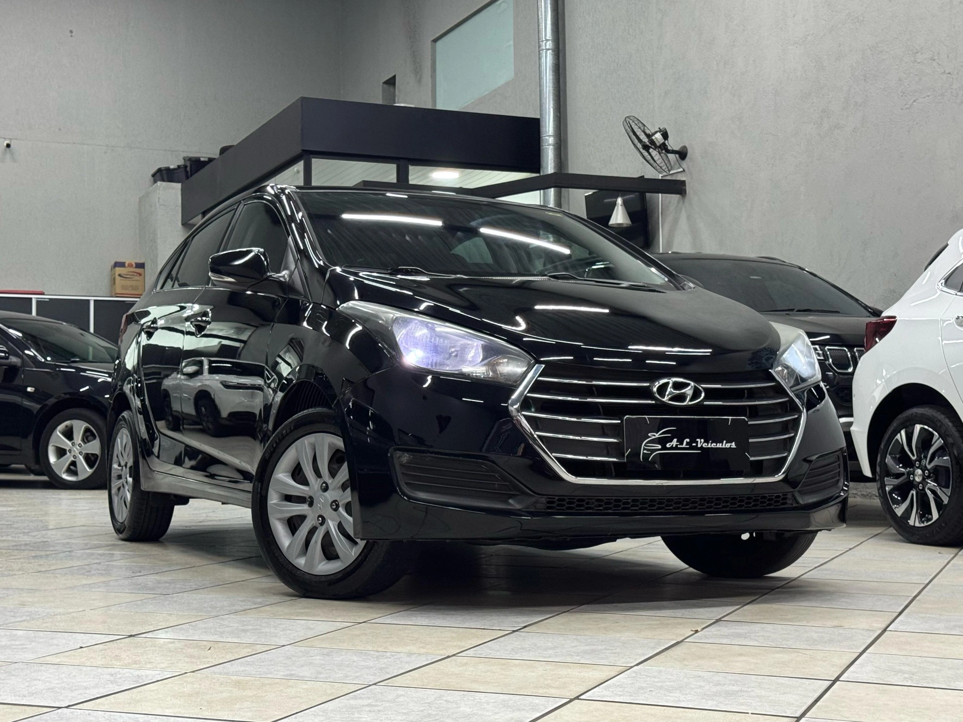 HYUNDAI HB20S 1.0 COMFORT PLUS 12V TURBO FLEX 4P MANUAL