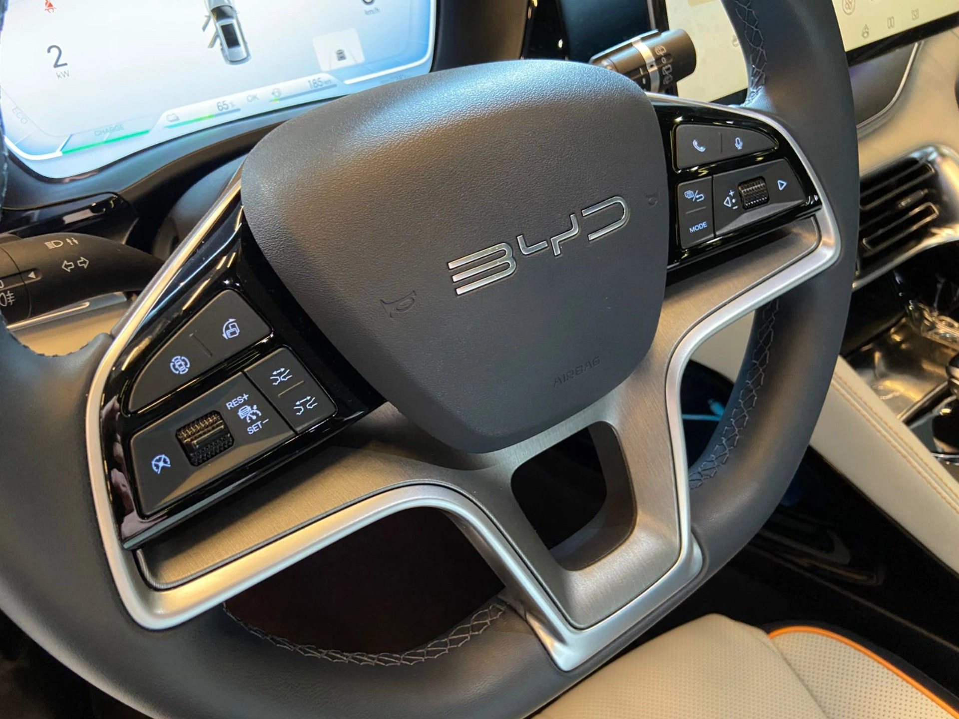 byd SONG PLUS 1.5 DM-I HÍBRIDO AUTOMÁTICO 2025