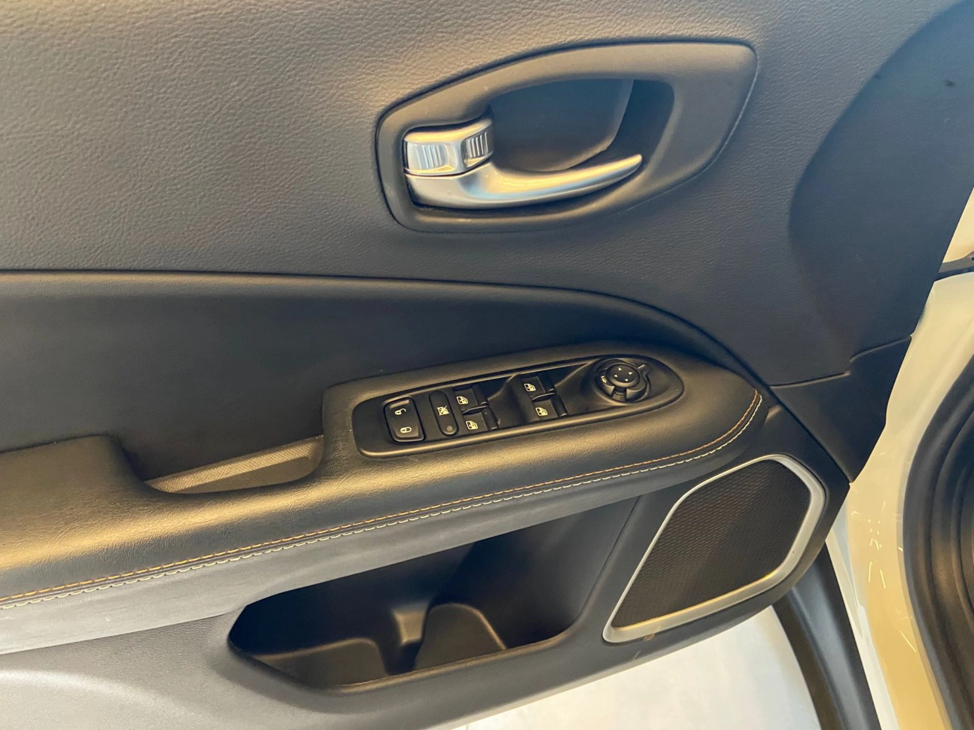 jeep COMPASS 2.0 16V FLEX LONGITUDE AUTOMÁTICO 2021