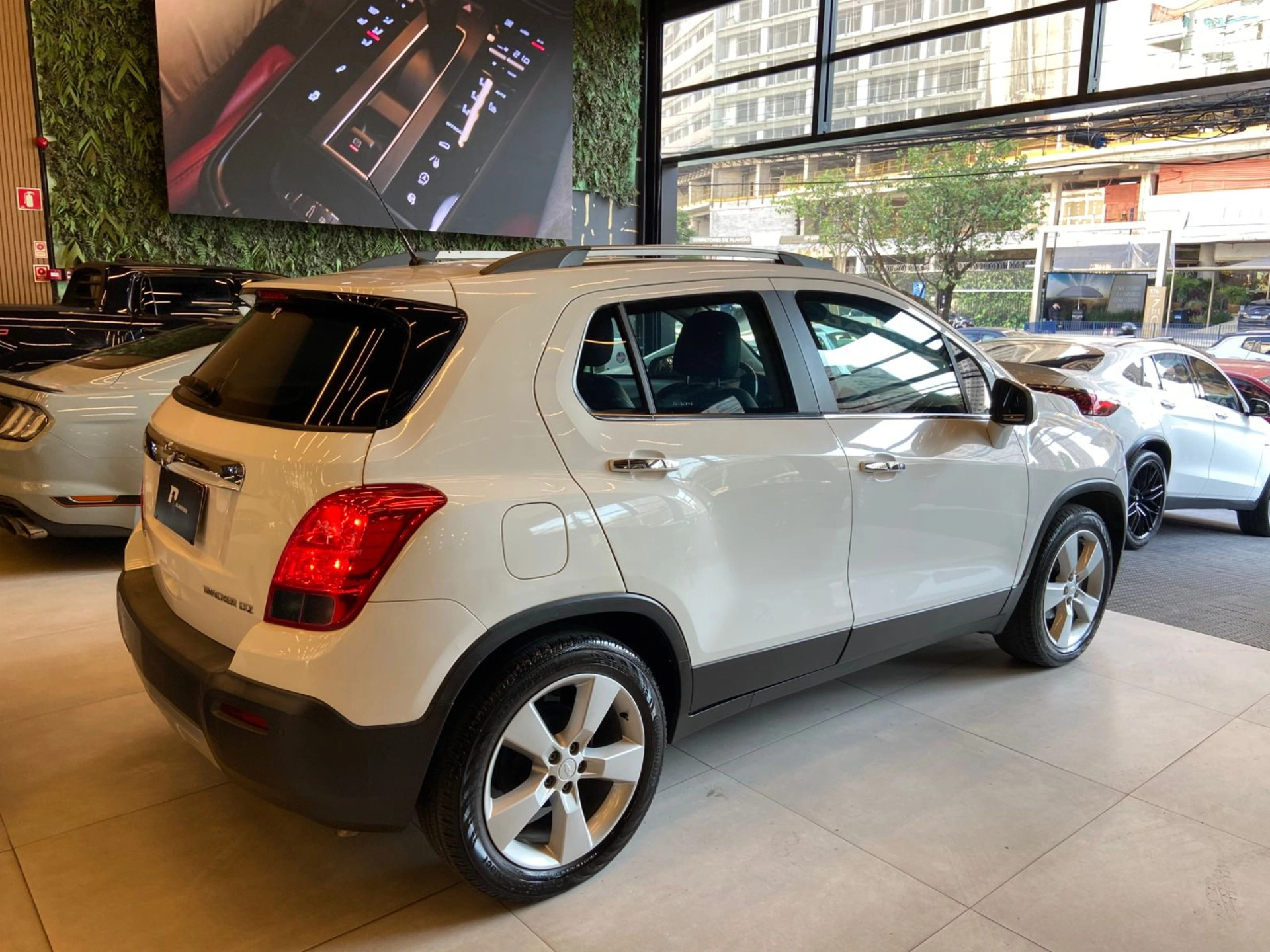 chevrolet TRACKER 1.8 MPFI LTZ 4X2 16V FLEX 4P AUTOMÁTICO 2014