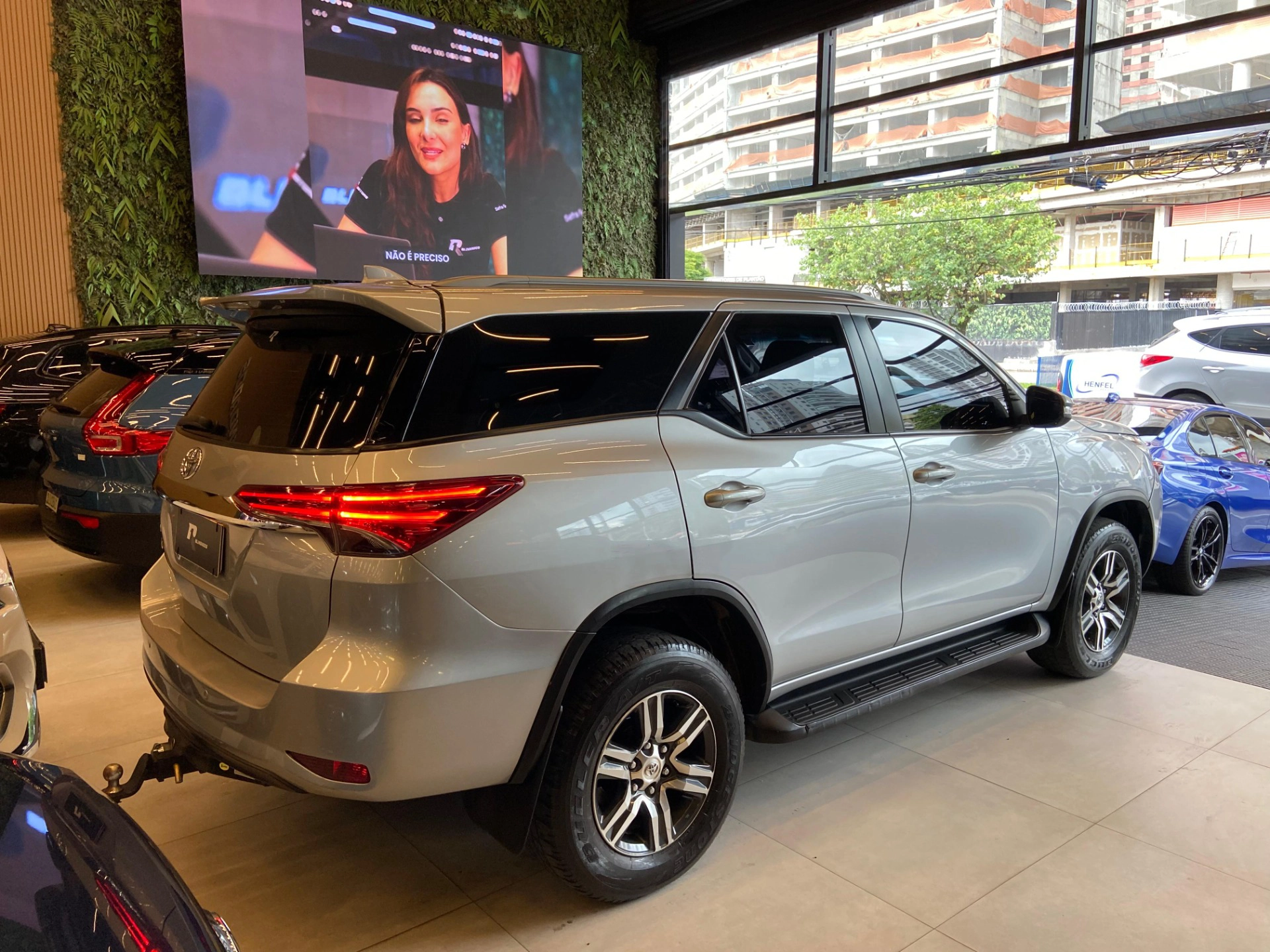 toyota HILUX SW4 2.7 SR 7 LUGARES 4X2 16V FLEX 4P AUTOMÁTICO 2017