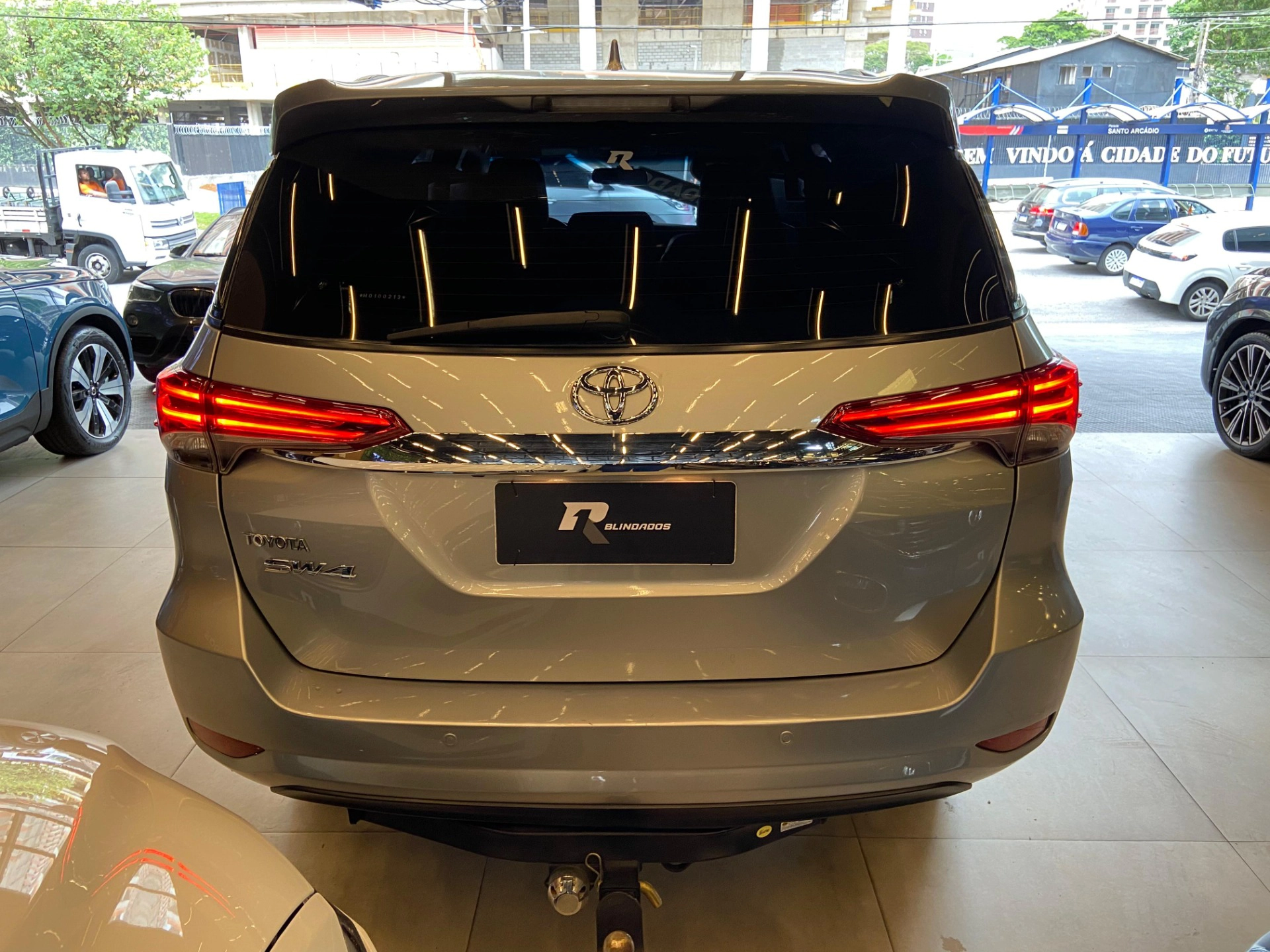 toyota HILUX SW4 2.7 SR 7 LUGARES 4X2 16V FLEX 4P AUTOMÁTICO 2017