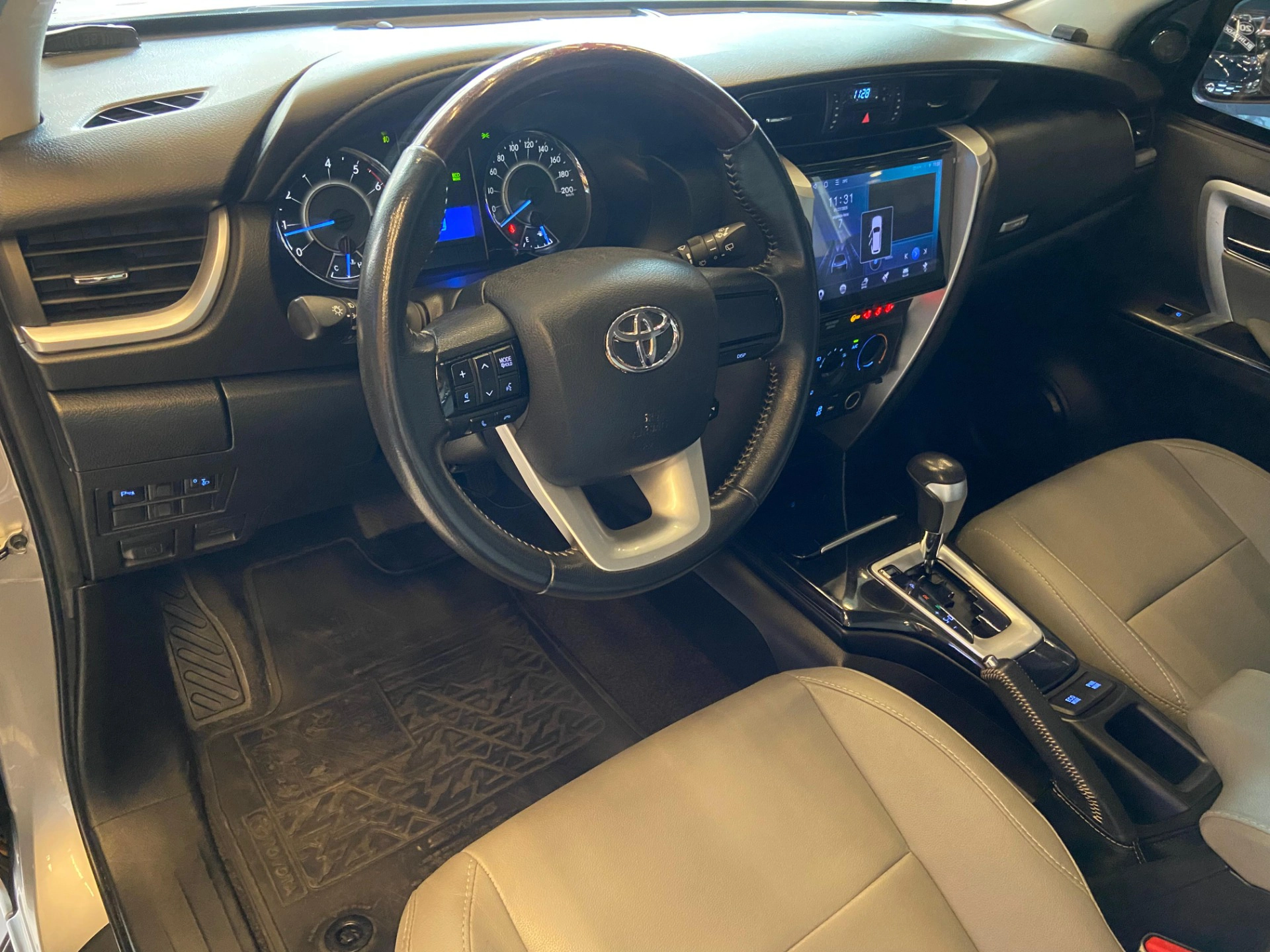 toyota HILUX SW4 2.7 SR 7 LUGARES 4X2 16V FLEX 4P AUTOMÁTICO 2017