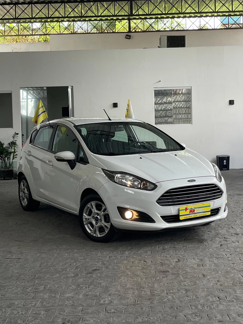 FORD FIESTA 1.6 SE HATCH 16V FLEX 4P POWERSHIFT