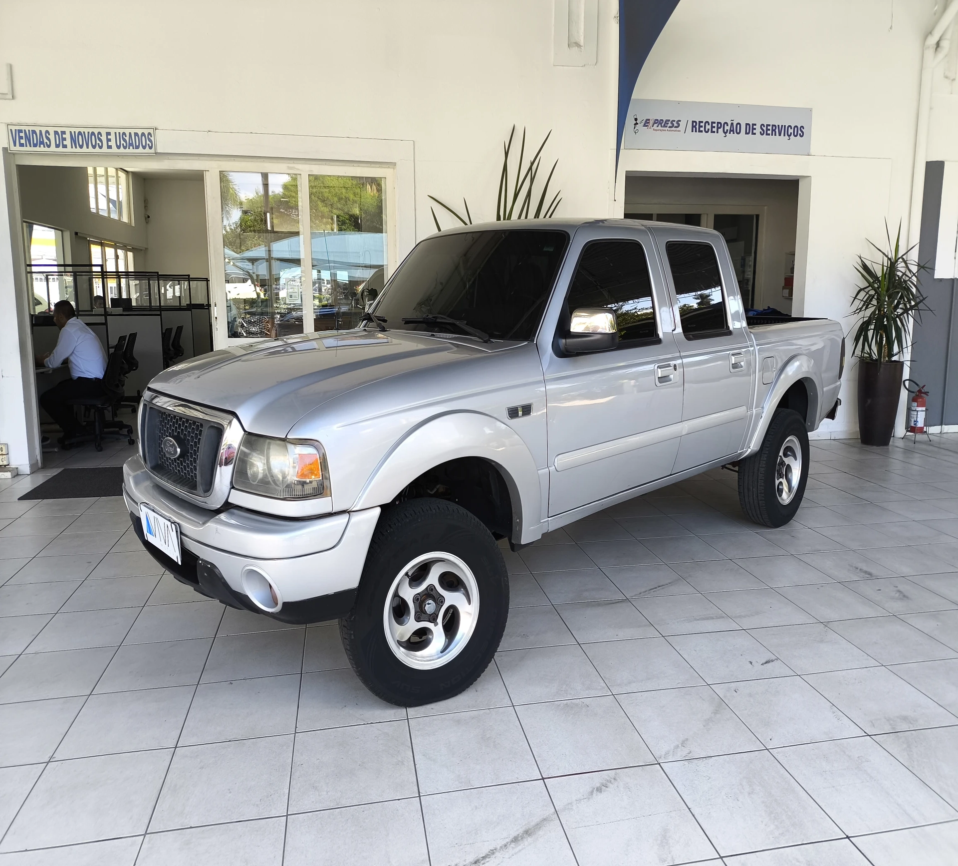 FORD RANGER 2.3 XLS 16V 4X2 CD GASOLINA 4P MANUAL