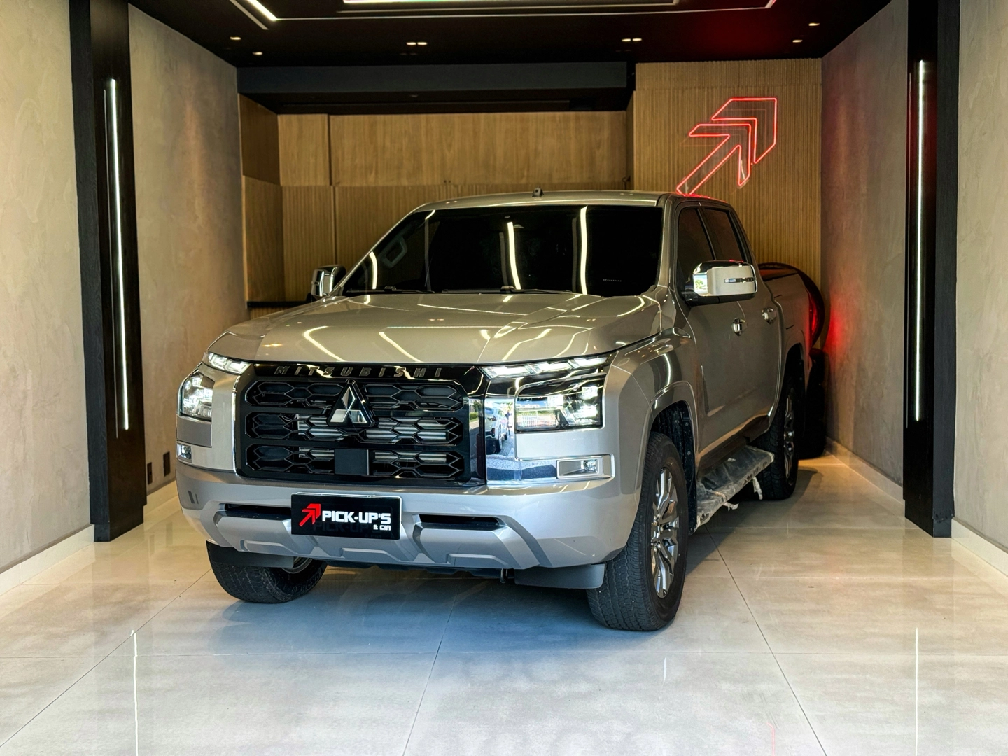 MITSUBISHI TRITON 2.4 BITURBO DIESEL CD HPE 4X4 AUTOMÁTICO