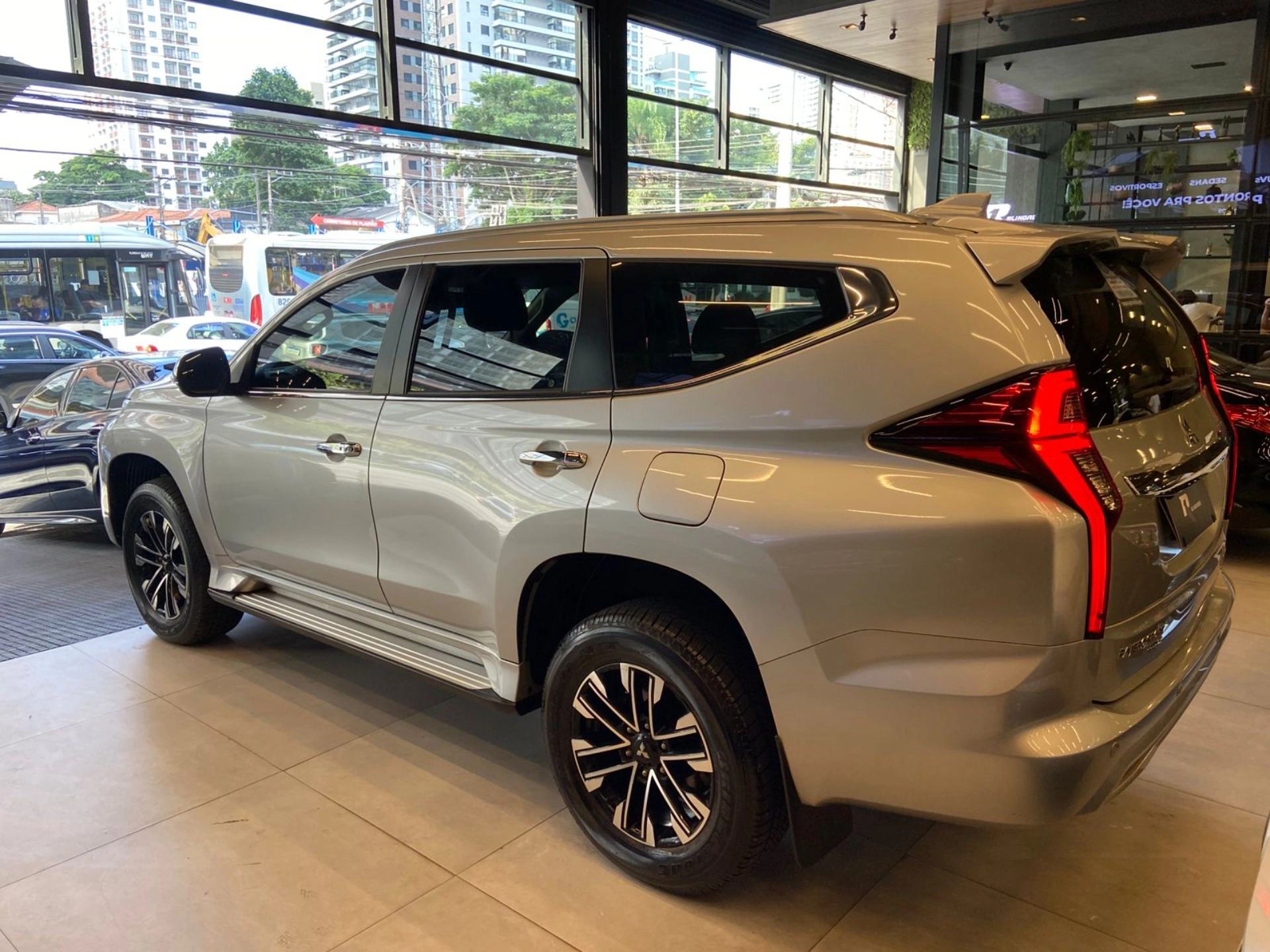 mitsubishi PAJERO SPORT 2.4 16V MIVEC TURBO DIESEL HPE AWD AUTOMÁTICO 2021