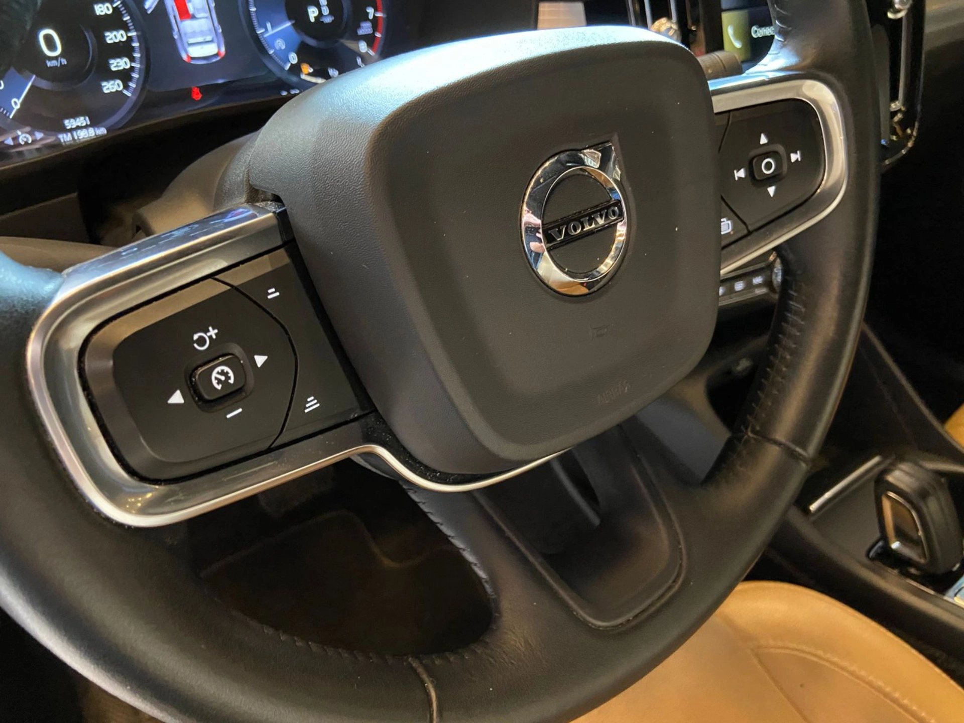 volvo XC40 2.0 T5 GASOLINA MOMENTUM AWD GEARTRONIC 2020