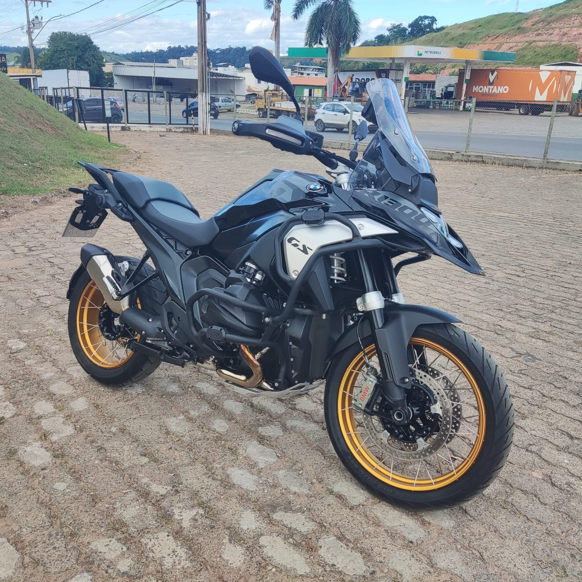 BMW R 1300 GS TRIPLE BLACK Touring