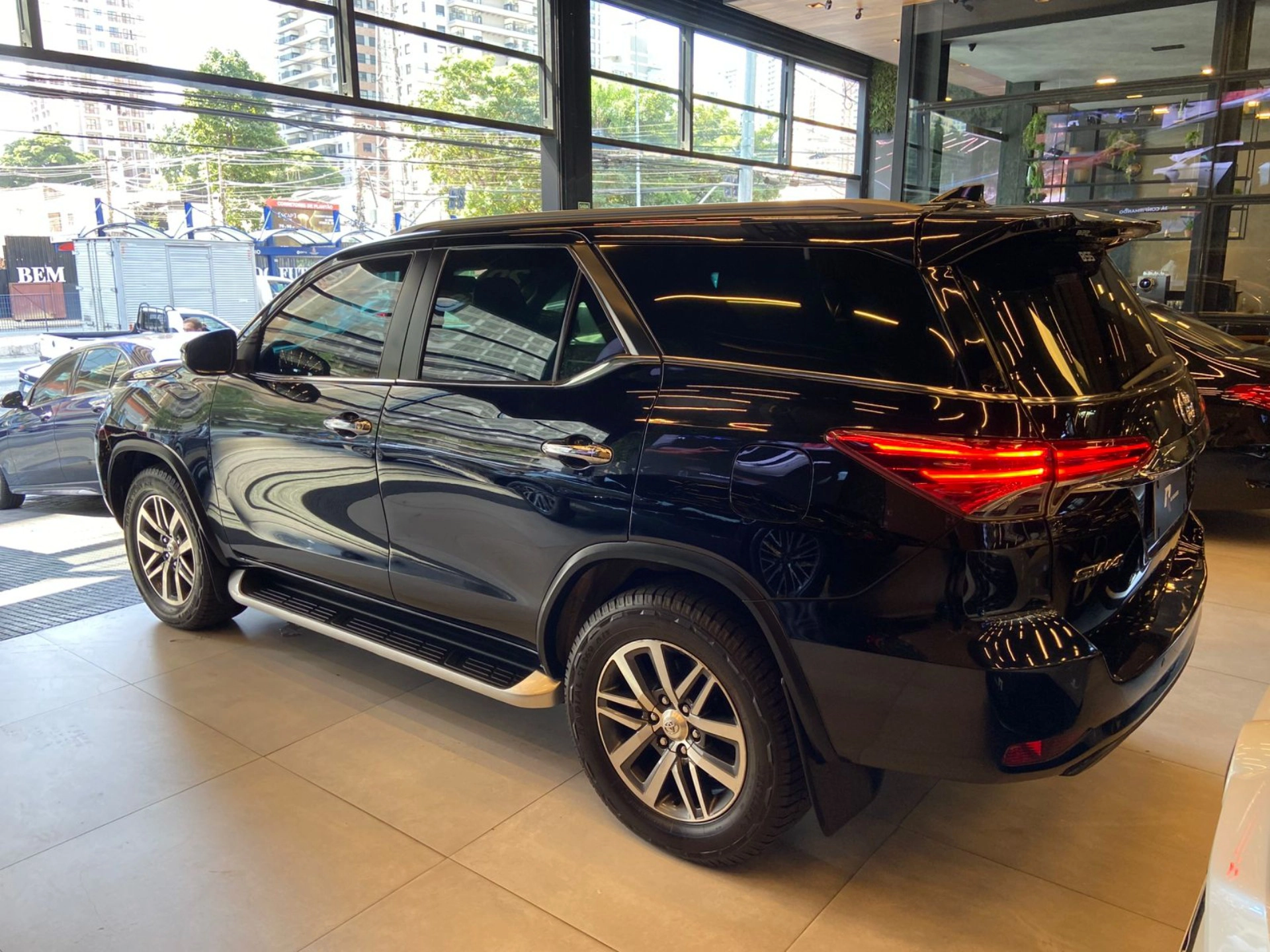 toyota HILUX SW4 2.8 SRX 4X4 7 LUGARES 16V TURBO INTERCOOLER DIESEL 4P AUTOMÁTICO 2020