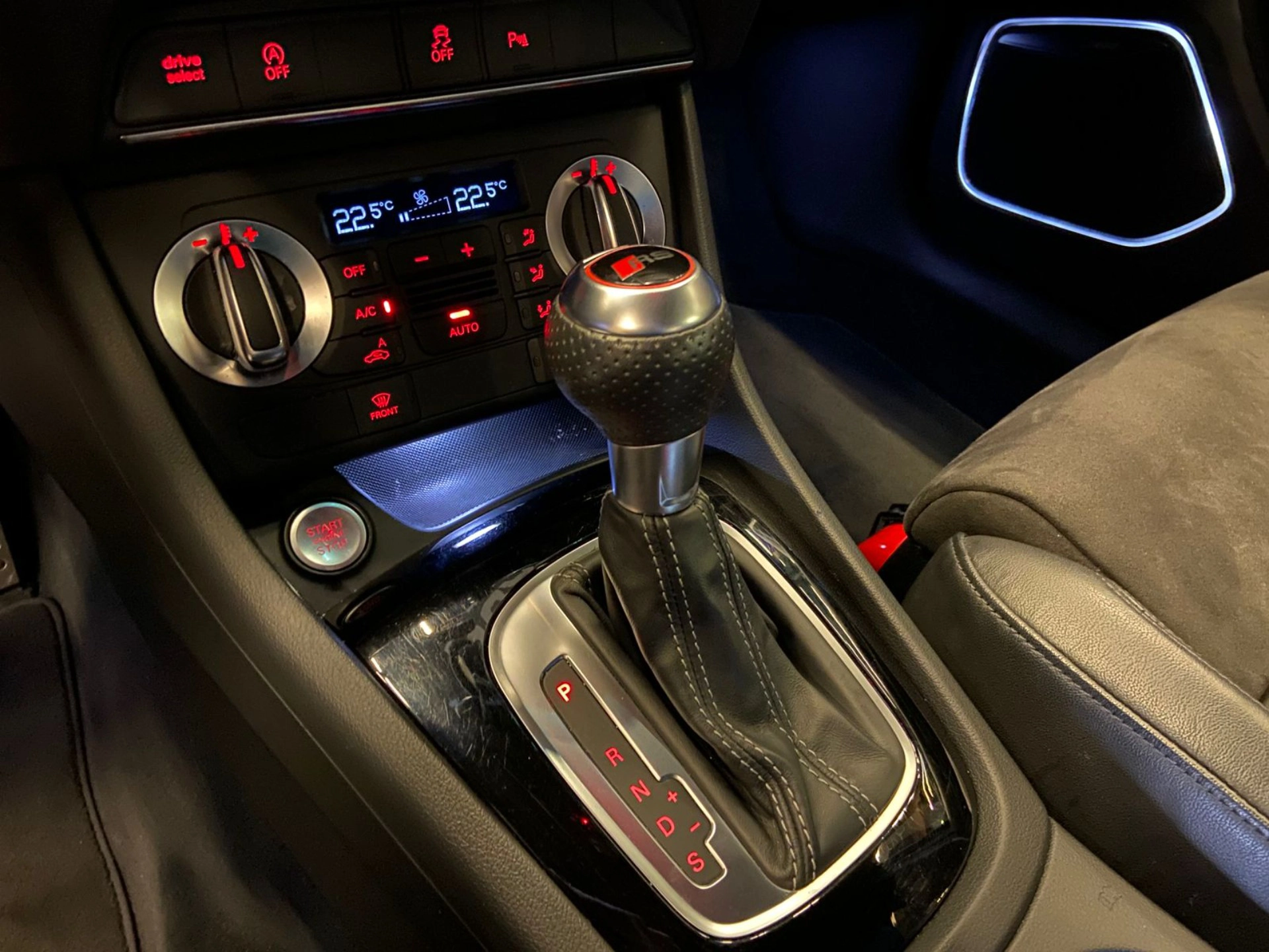 audi RS Q3 2.5 TFSI QUATTRO 20V 310CV GASOLINA 4P S-TRONIC 2015