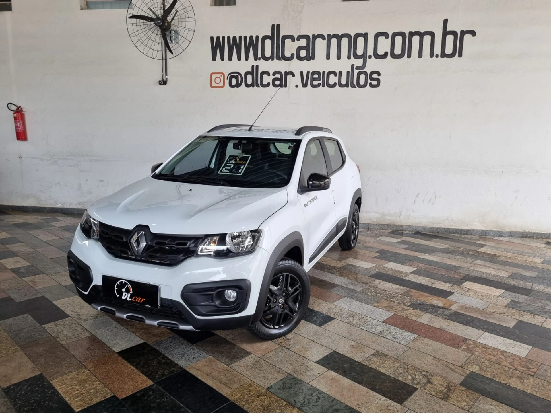 RENAULT KWID 1.0 12V SCE FLEX OUTSIDER MANUAL
