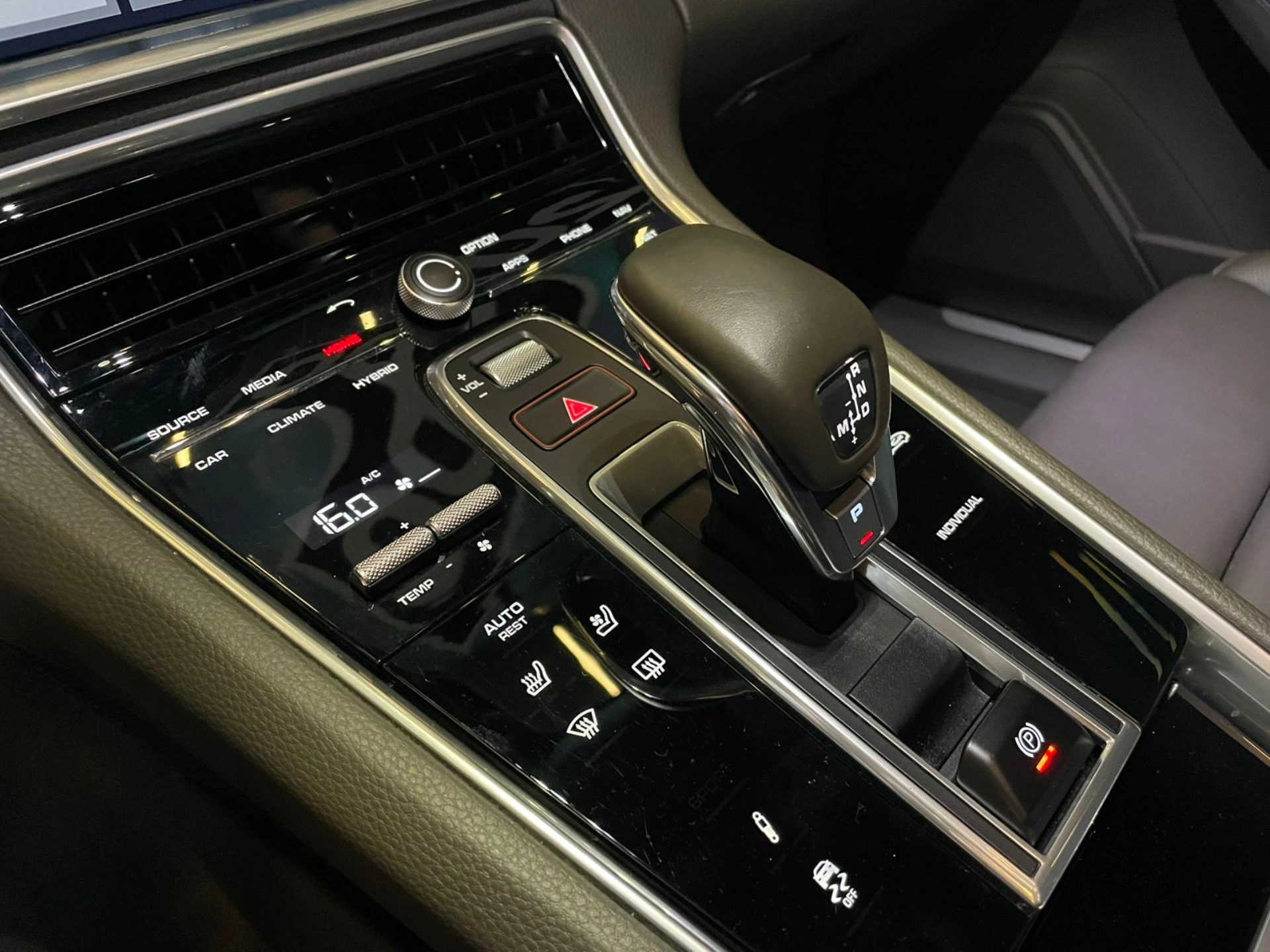 porsche PANAMERA 2.9 V6 E-HYBRID 4 SPORT TURISMO PDK 2020