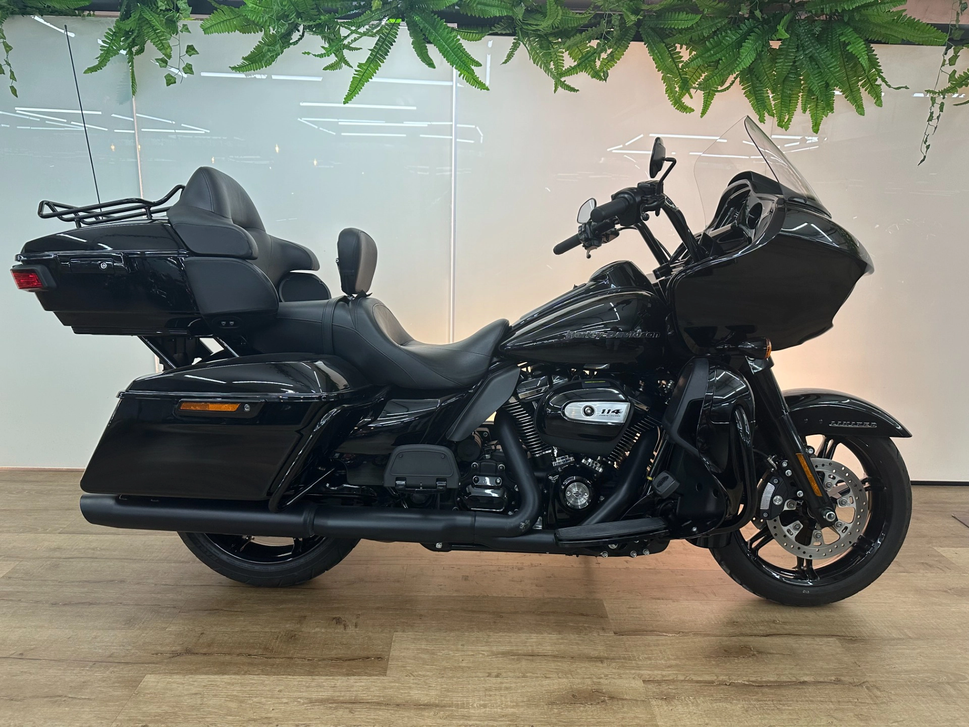 HARLEY-DAVIDSON ROAD GLIDE LIMITED Touring