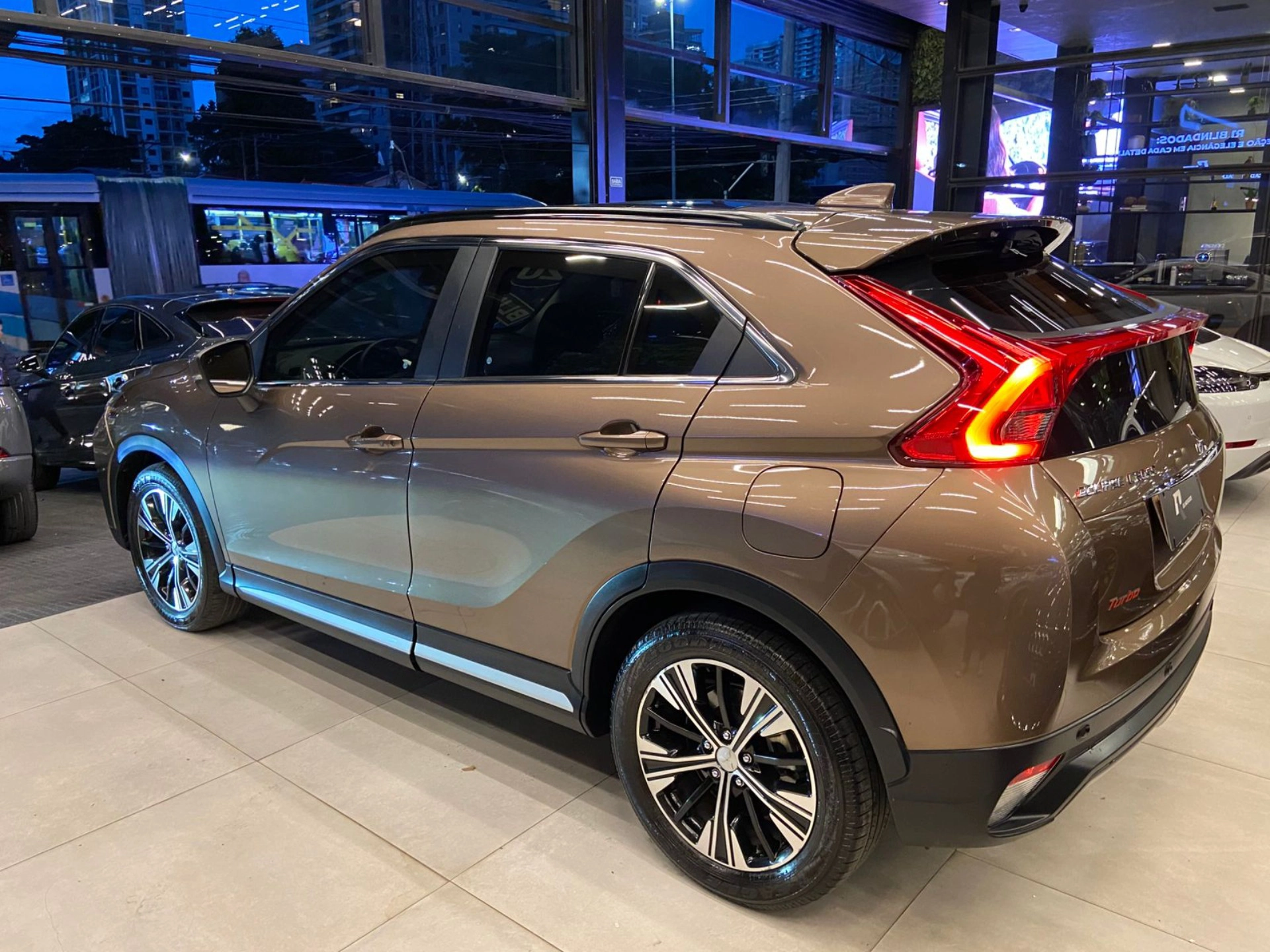 mitsubishi ECLIPSE CROSS 1.5 MIVEC TURBO GASOLINA HPE-S AWD CVT 2020