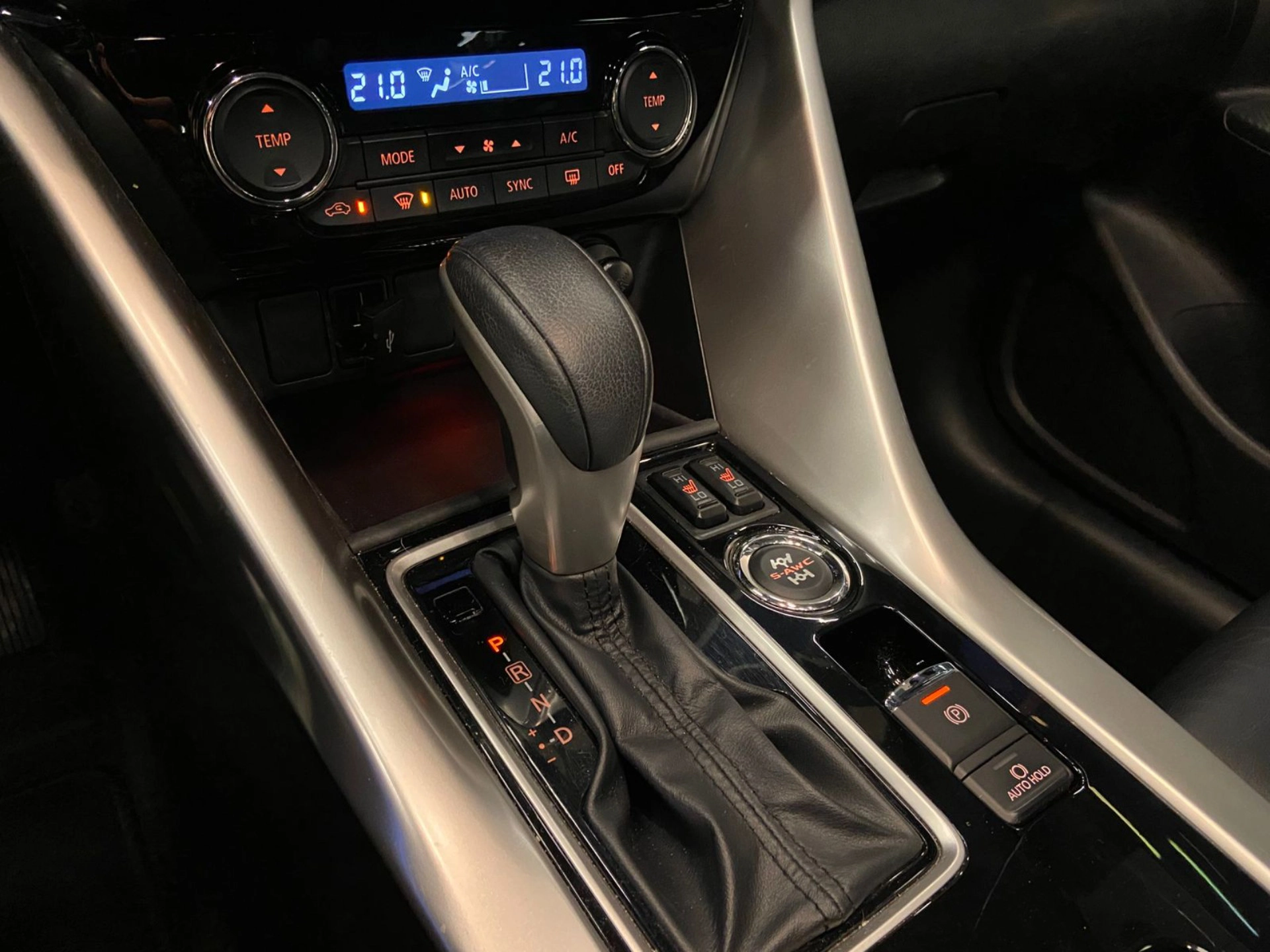 mitsubishi ECLIPSE CROSS 1.5 MIVEC TURBO GASOLINA HPE-S AWD CVT 2020