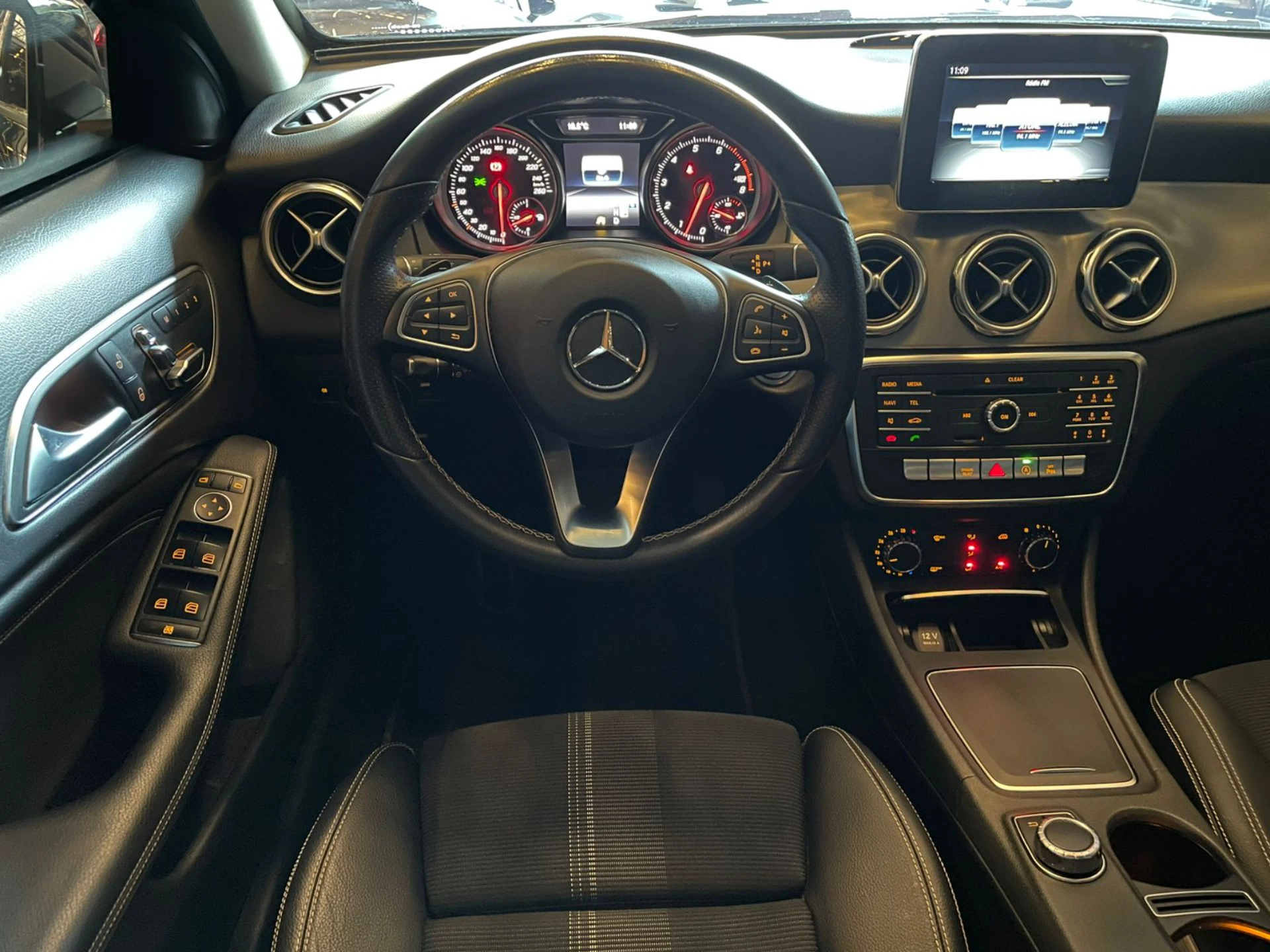 mercedes-benz GLA 200 1.6 CGI FLEX ADVANCE 7G-DCT 2018
