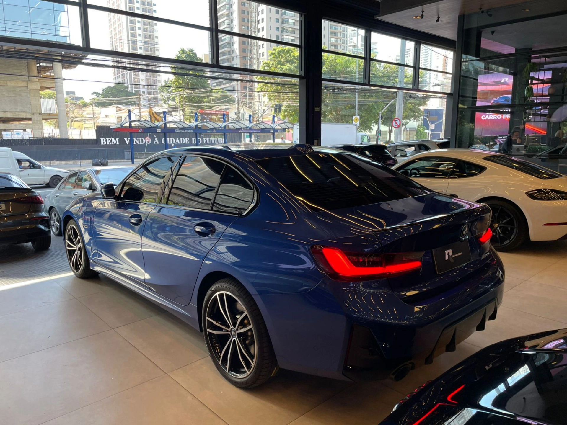 bmw 330E 2.0 16V TURBO HÍBRIDO M SPORT AUTOMÁTICO 2023