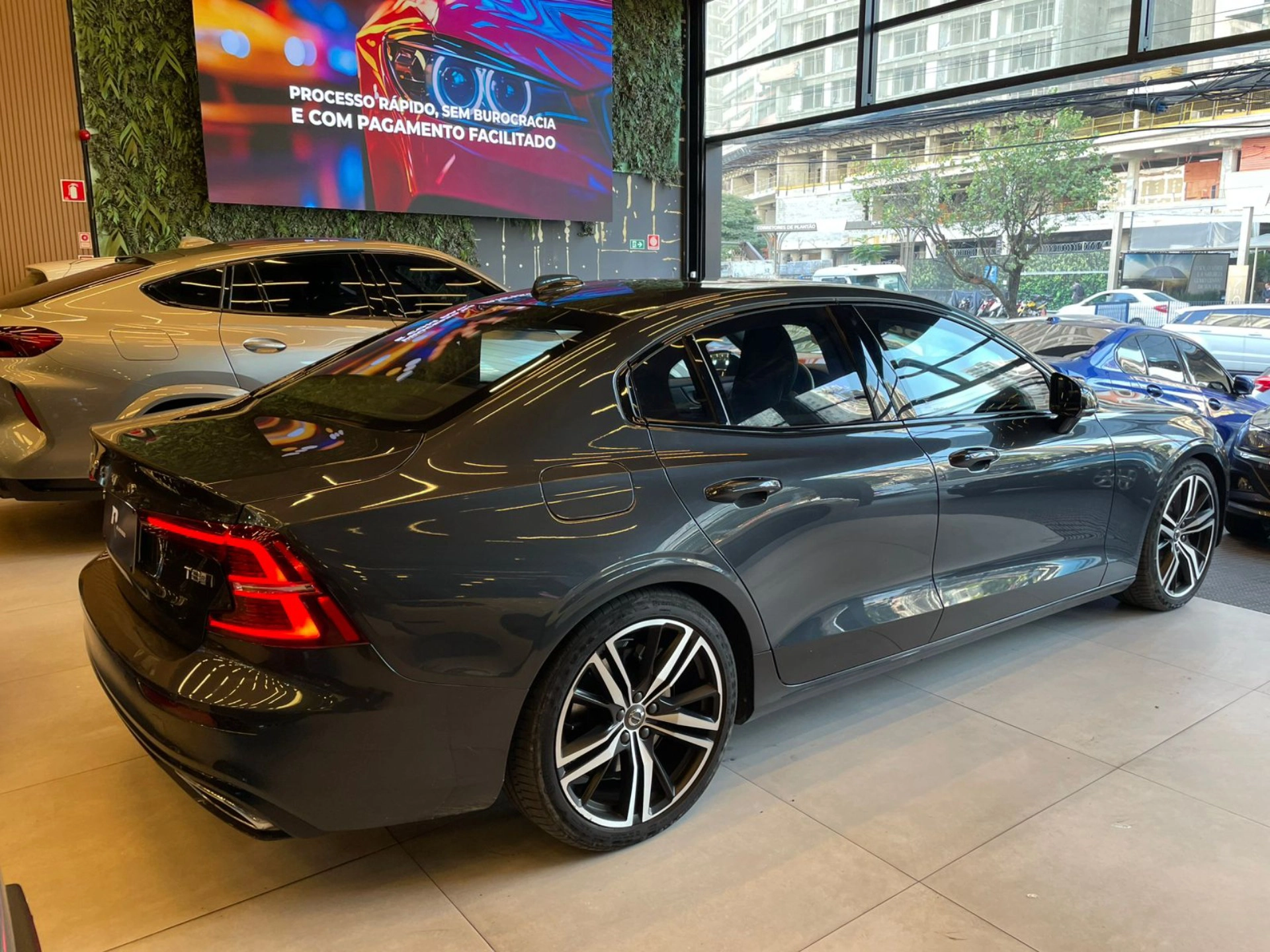 volvo S60 2.0 T8 R-DESIGN HÍBRIDO 4P AUTOMÁTICO 2020