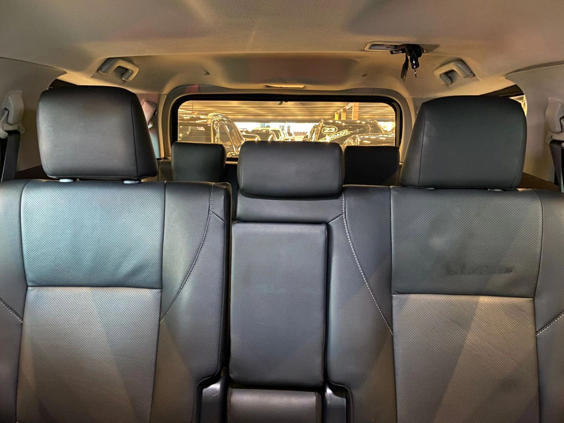 toyota HILUX SW4 2.8 D-4D TURBO DIESEL SRX 7L 4X4 AUTOMÁTICO 2022