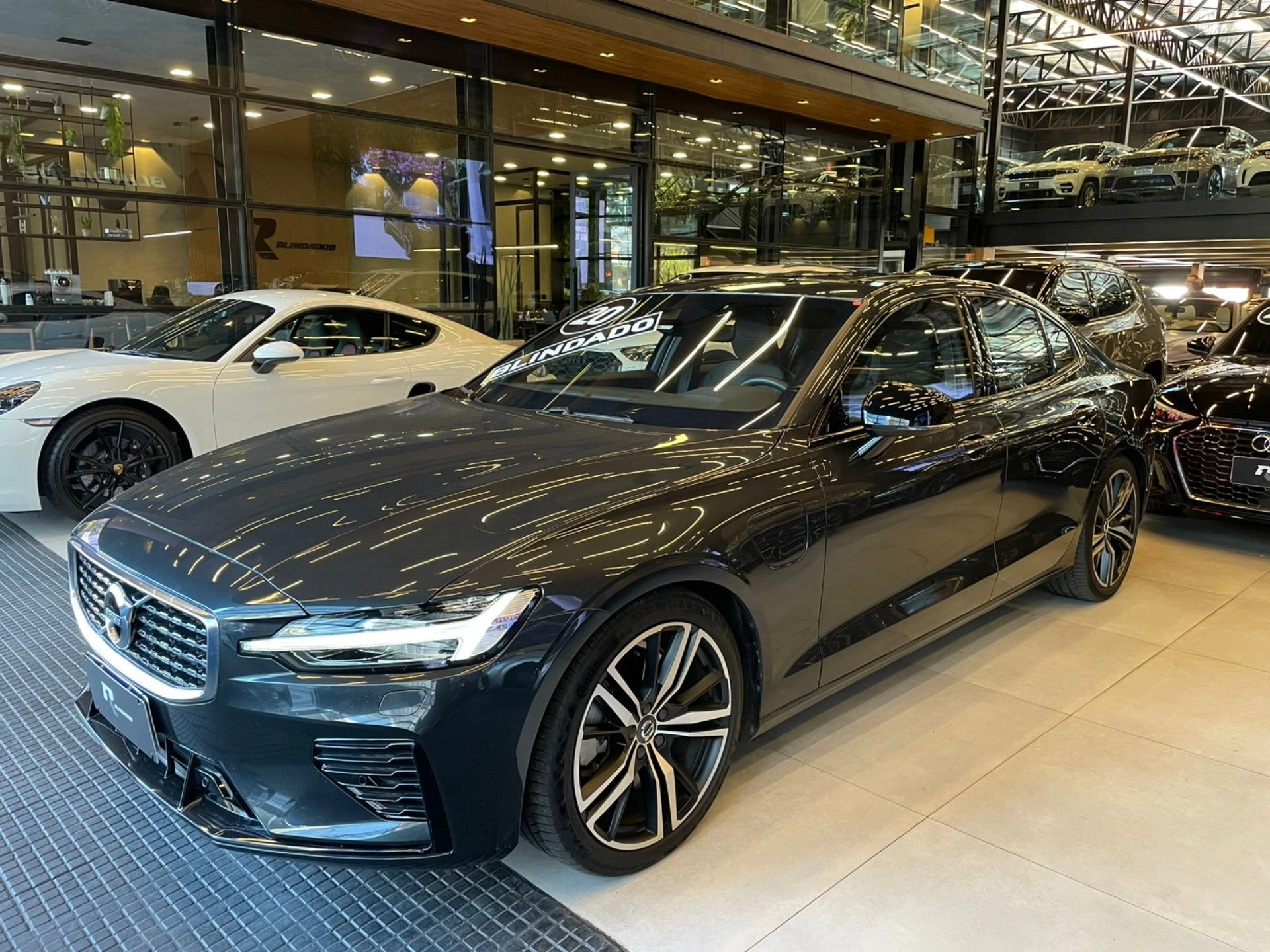 volvo S60 2.0 T8 R-DESIGN HÍBRIDO 4P AUTOMÁTICO 2020