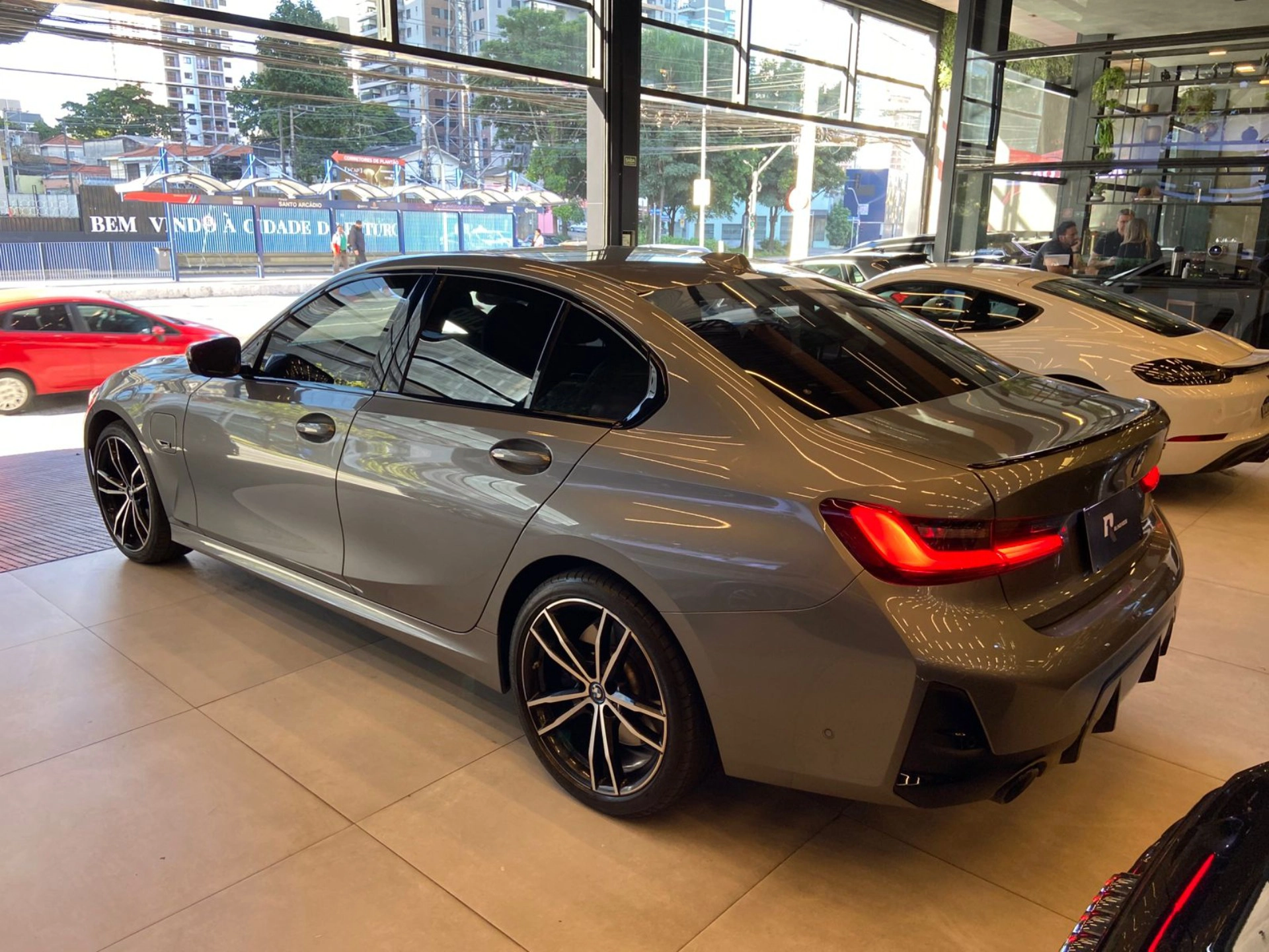 bmw 330E 2.0 16V TURBO HÍBRIDO M SPORT AUTOMÁTICO 2023