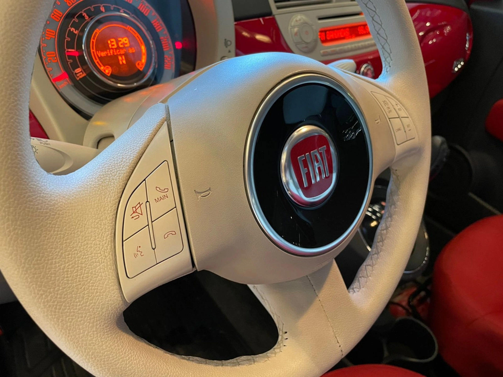 fiat 500 1.4 CULT 8V FLEX 2P AUTOMATIZADO 2015