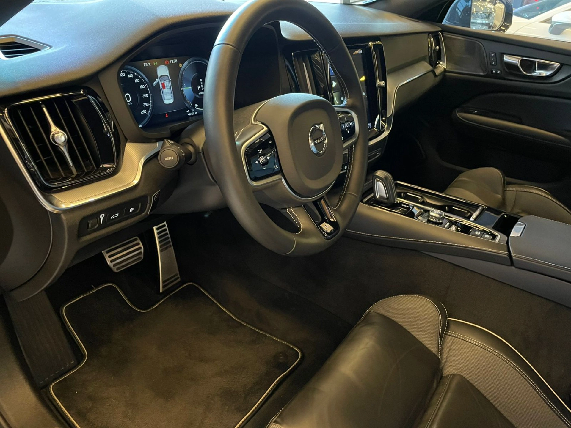 volvo S60 2.0 T8 R-DESIGN HÍBRIDO 4P AUTOMÁTICO 2020