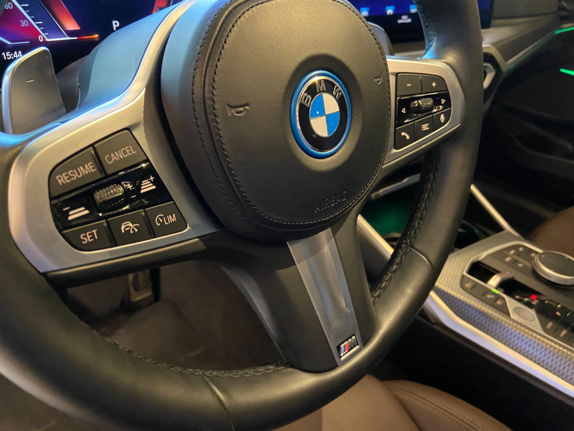 bmw 330E 2.0 16V TURBO HÍBRIDO M SPORT AUTOMÁTICO 2023