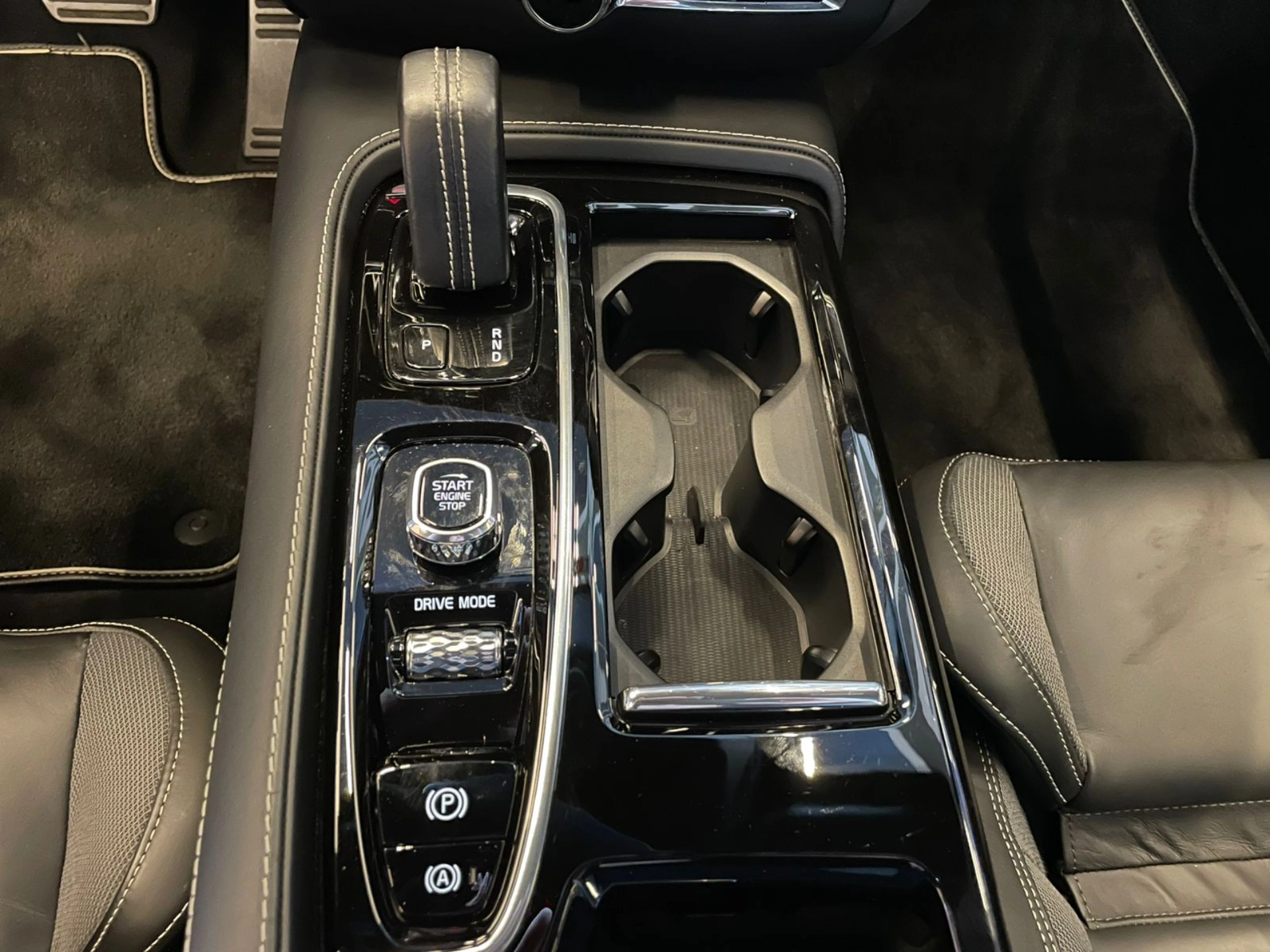 volvo S60 2.0 T8 R-DESIGN HÍBRIDO 4P AUTOMÁTICO 2020