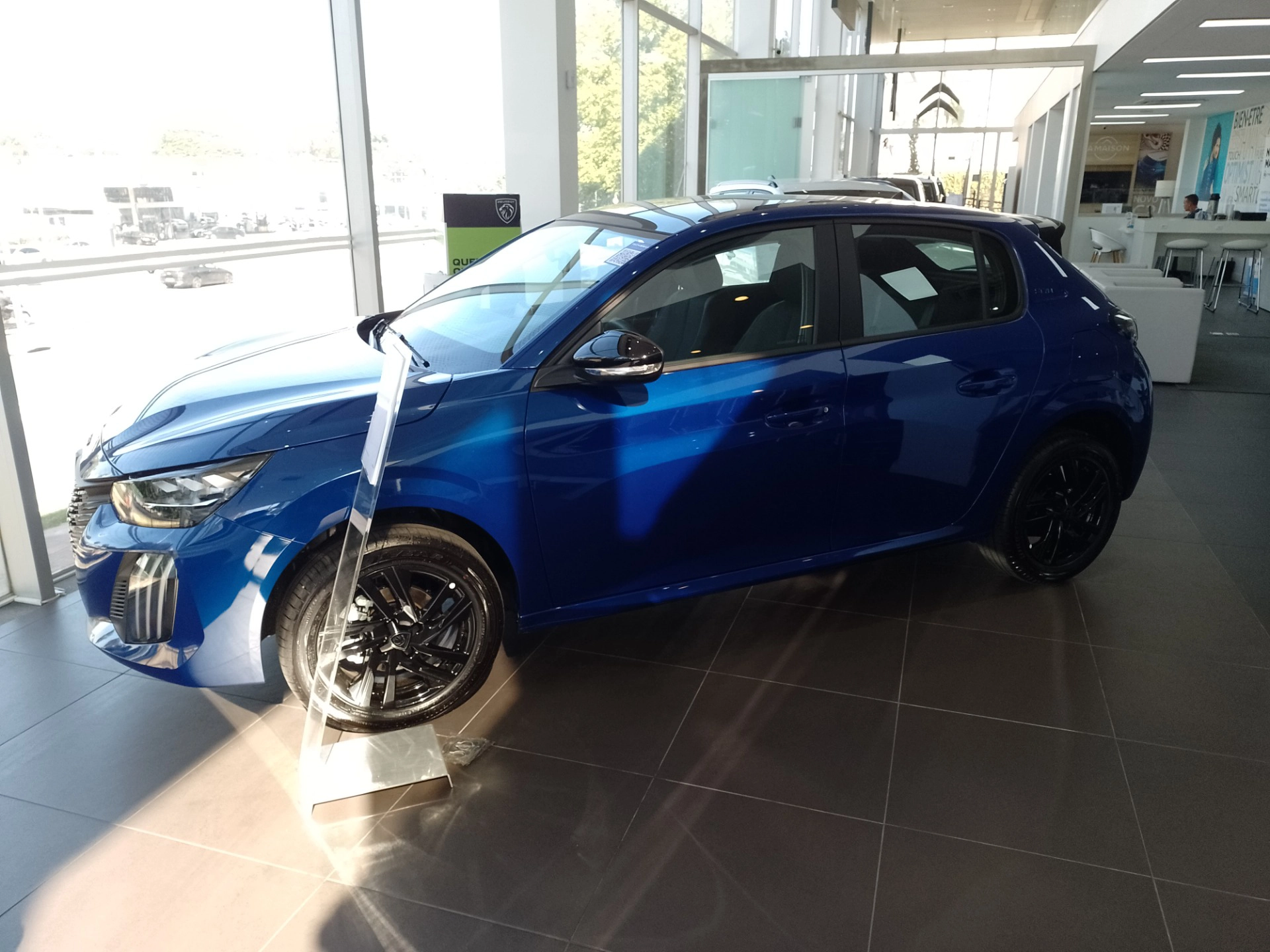 PEUGEOT-208-1.0 FIREFLY FLEX STYLE MANUAL
