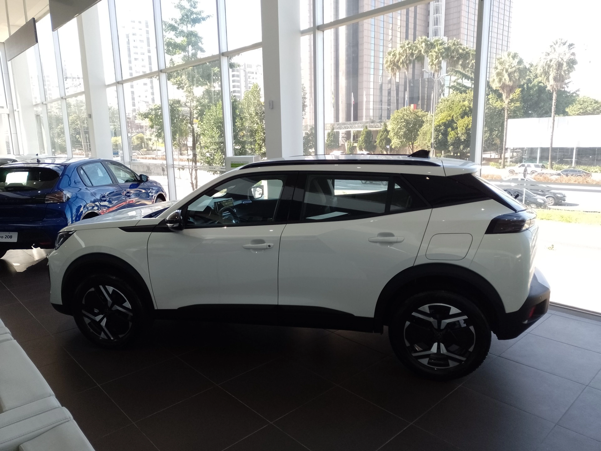 PEUGEOT-2008-1.0 TURBO 200 FLEX ACTIVE CVT