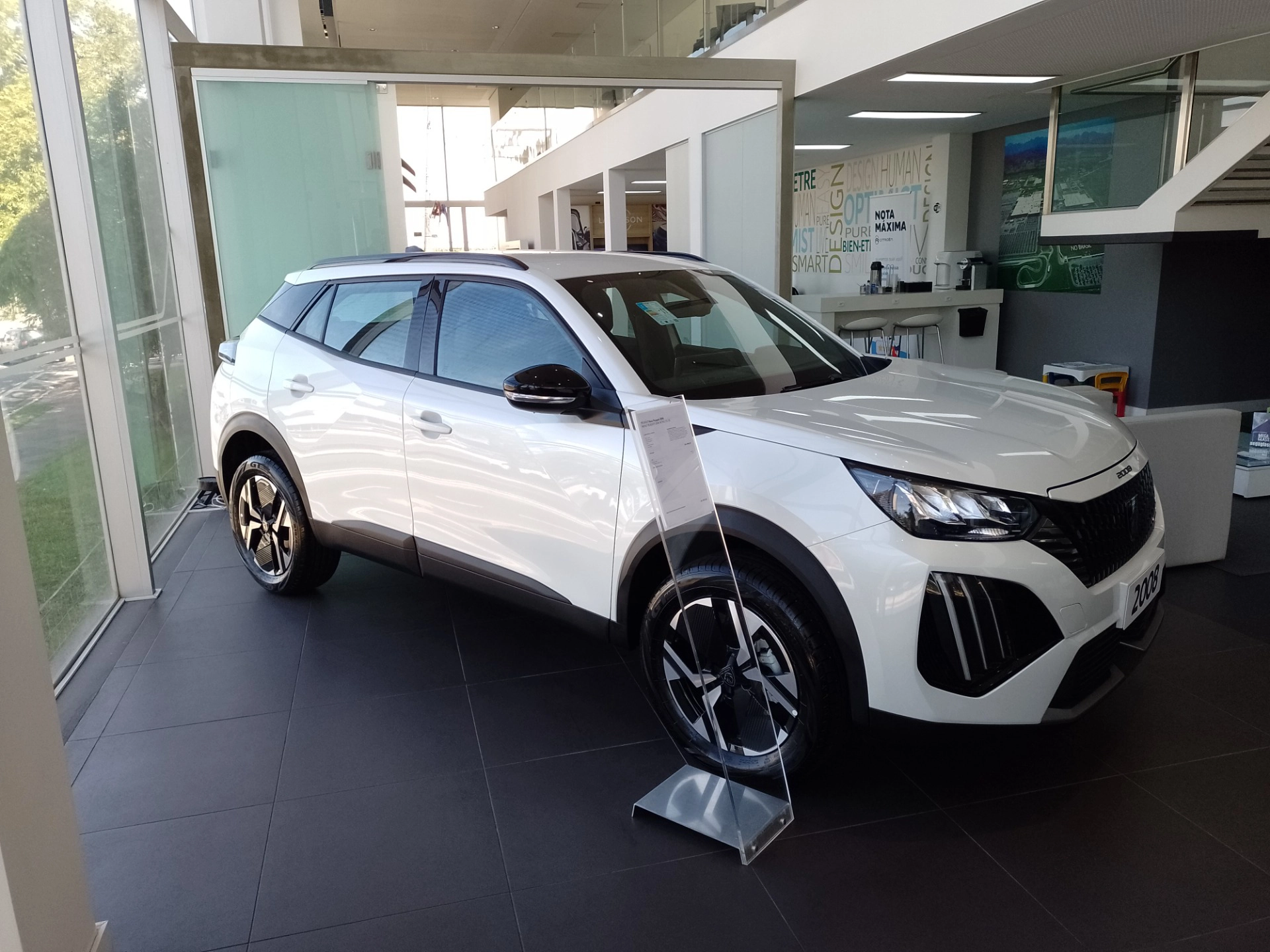 PEUGEOT-2008-1.0 TURBO 200 FLEX ACTIVE CVT