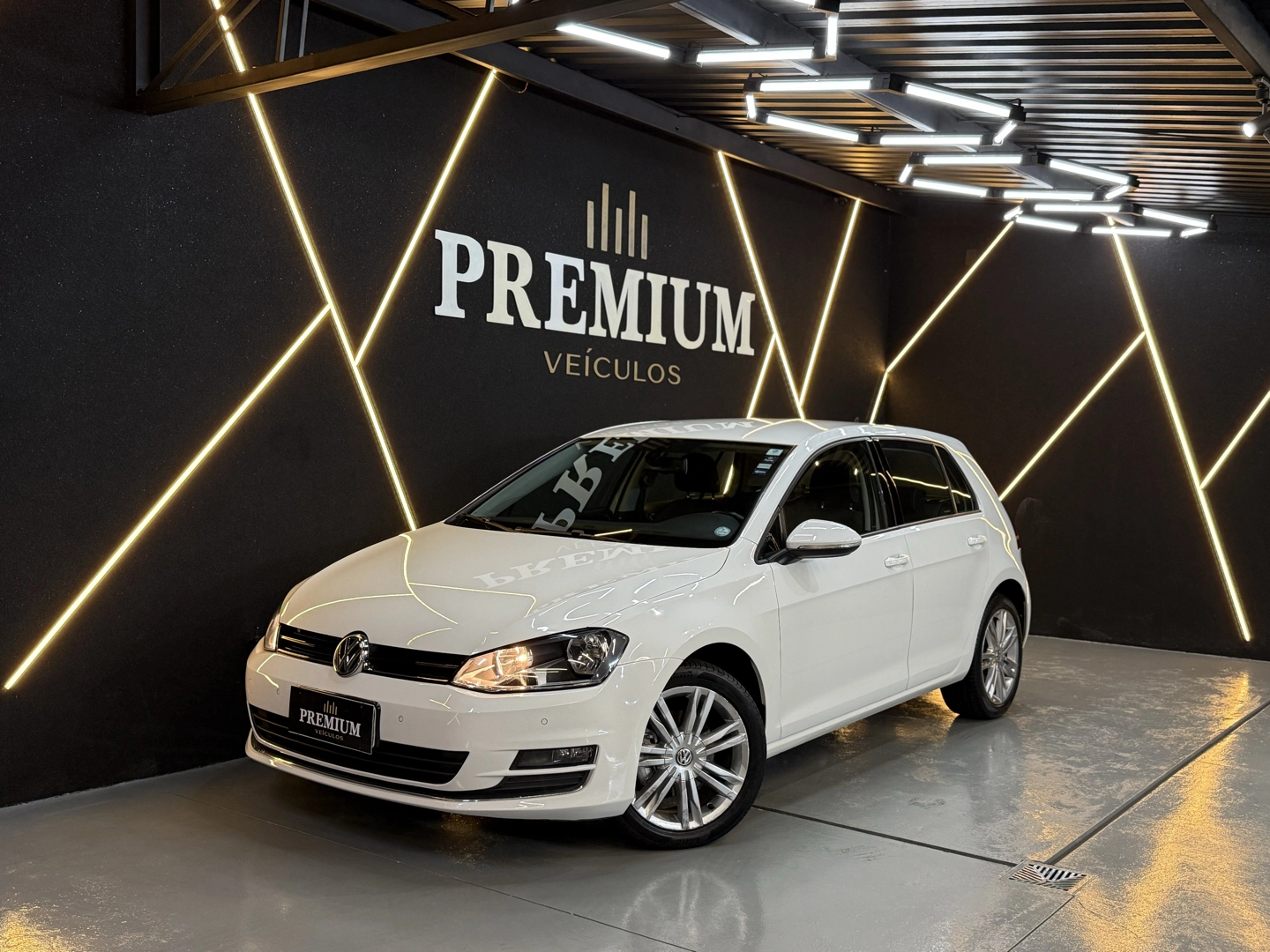VOLKSWAGEN GOLF 1.4 TSI HIGHLINE 16V GASOLINA 4P AUTOMÁTICO
