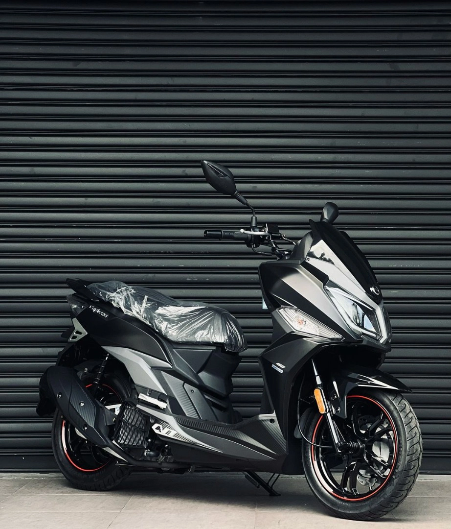 DAFRA CRUISYM 150 Scooter