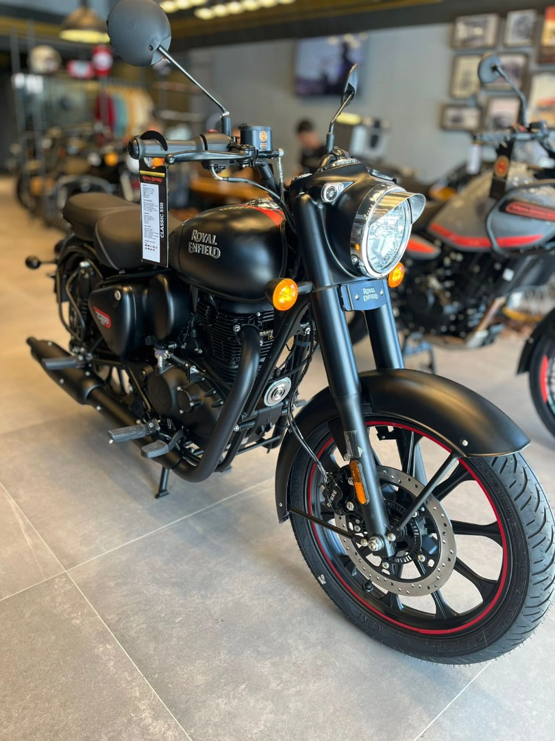 ROYAL ENFIELD CLASSIC 350 Custom