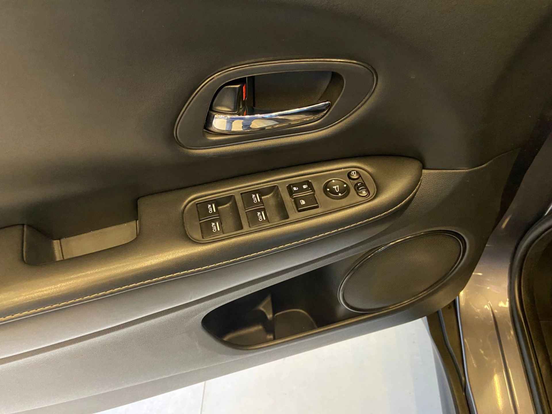 honda HR-V 1.8 16V FLEX EXL 4P AUTOMÁTICO 2018