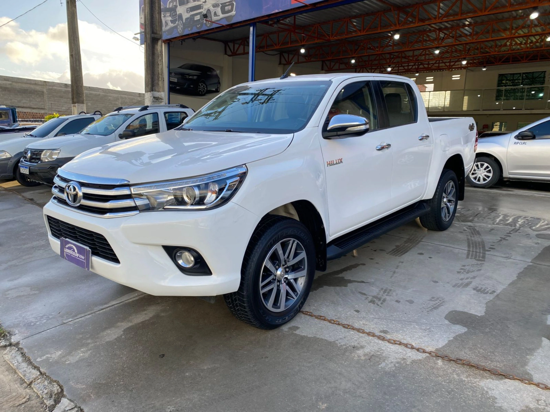 TOYOTA HILUX 2.8 SRX 4X4 CD 16V DIESEL 4P AUTOMÁTICO